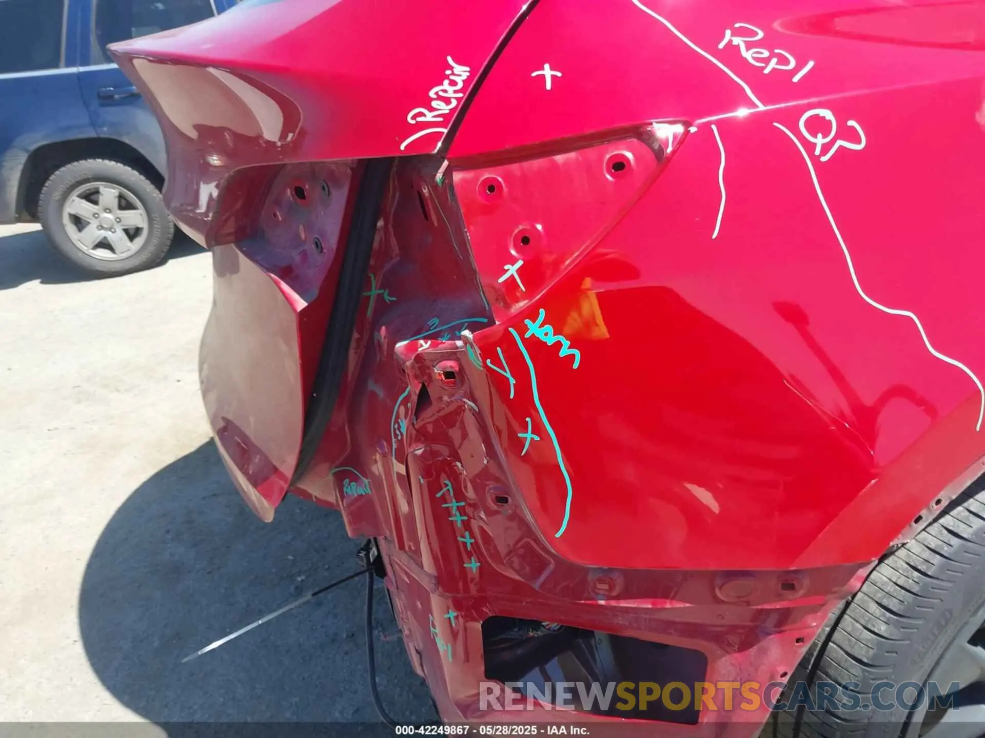 6 Photograph of a damaged car 7SAYGDEE5NF365697 TESLA MODEL Y 2022