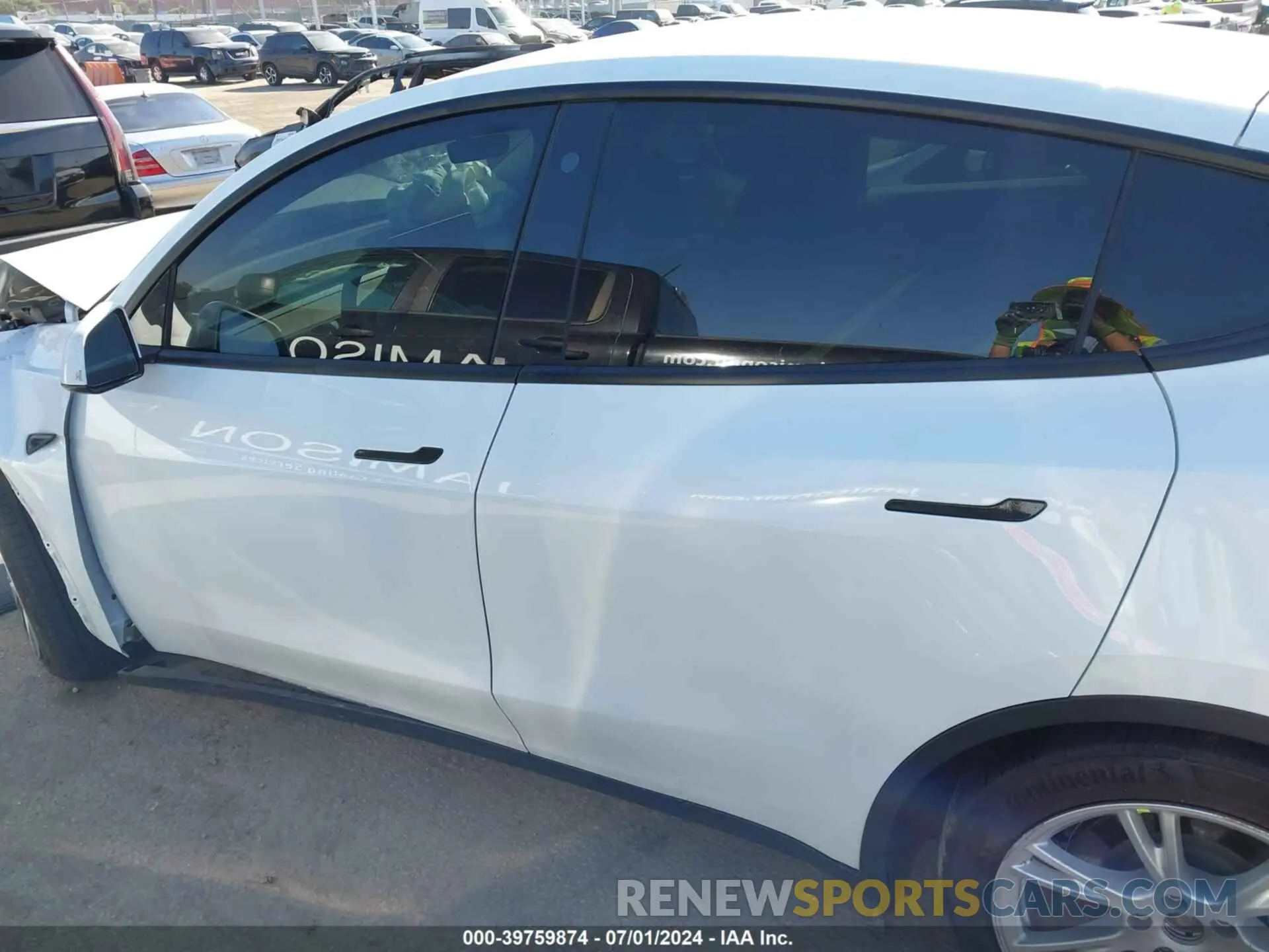 14 Photograph of a damaged car 7SAYGDEE5NF366199 TESLA MODEL Y 2022