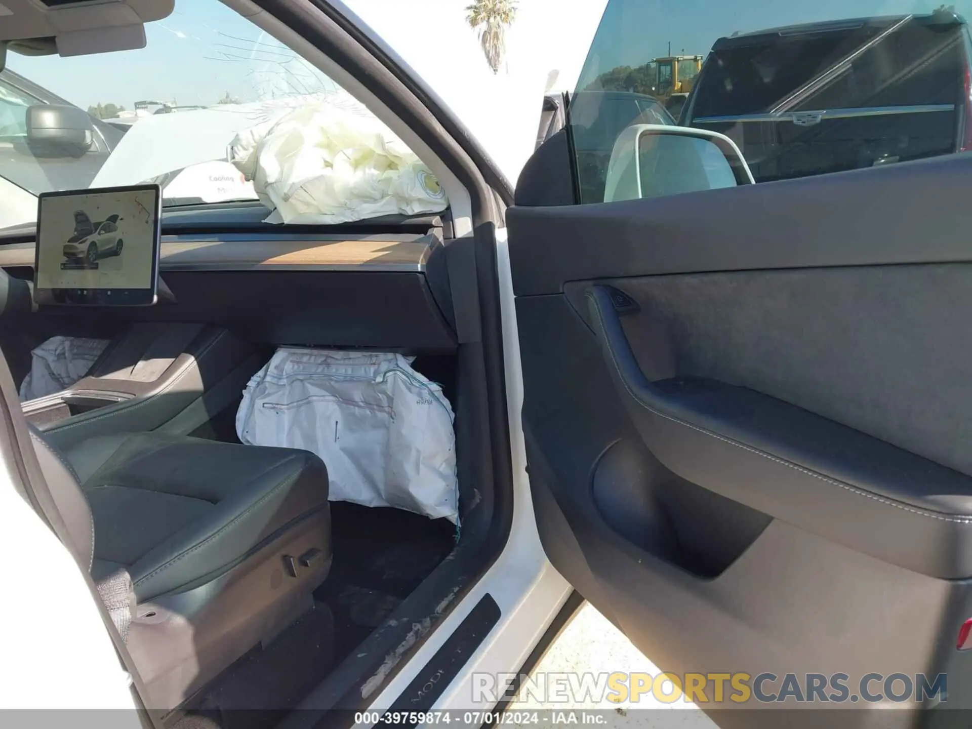 5 Photograph of a damaged car 7SAYGDEE5NF366199 TESLA MODEL Y 2022