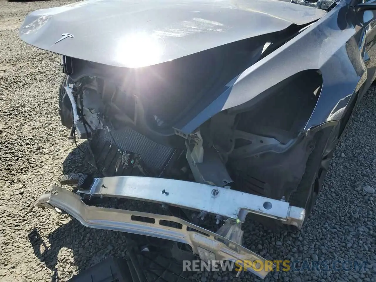 11 Photograph of a damaged car 7SAYGDEE5NF367885 TESLA MODEL Y 2022