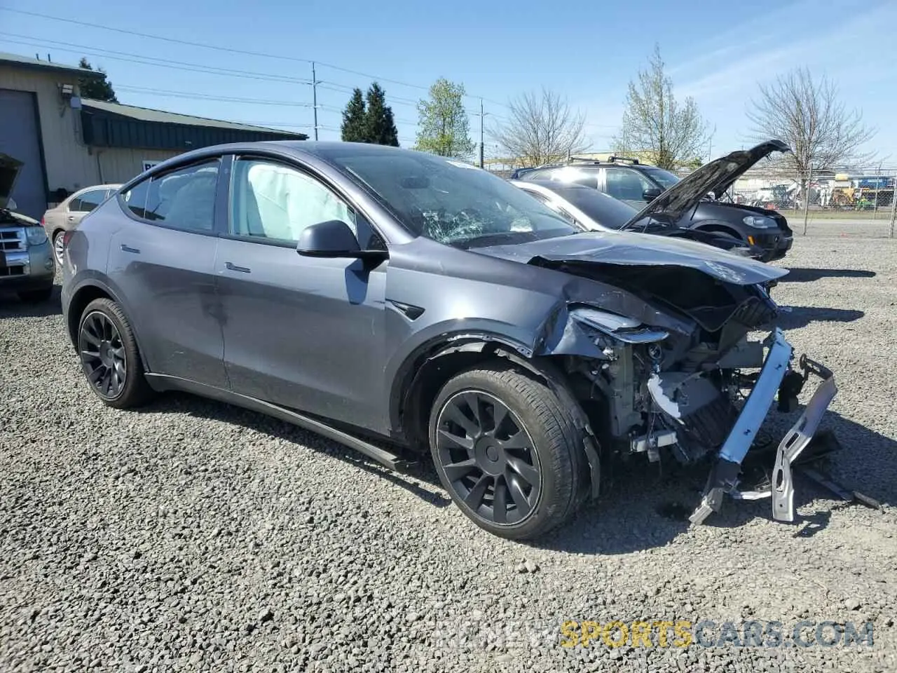 4 Photograph of a damaged car 7SAYGDEE5NF367885 TESLA MODEL Y 2022