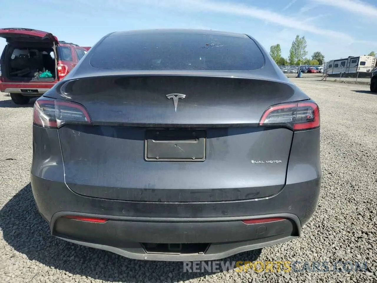 6 Photograph of a damaged car 7SAYGDEE5NF367885 TESLA MODEL Y 2022