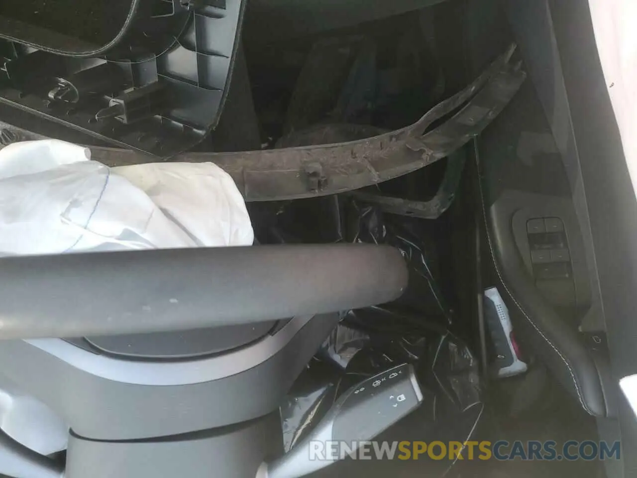 9 Photograph of a damaged car 7SAYGDEE5NF367885 TESLA MODEL Y 2022