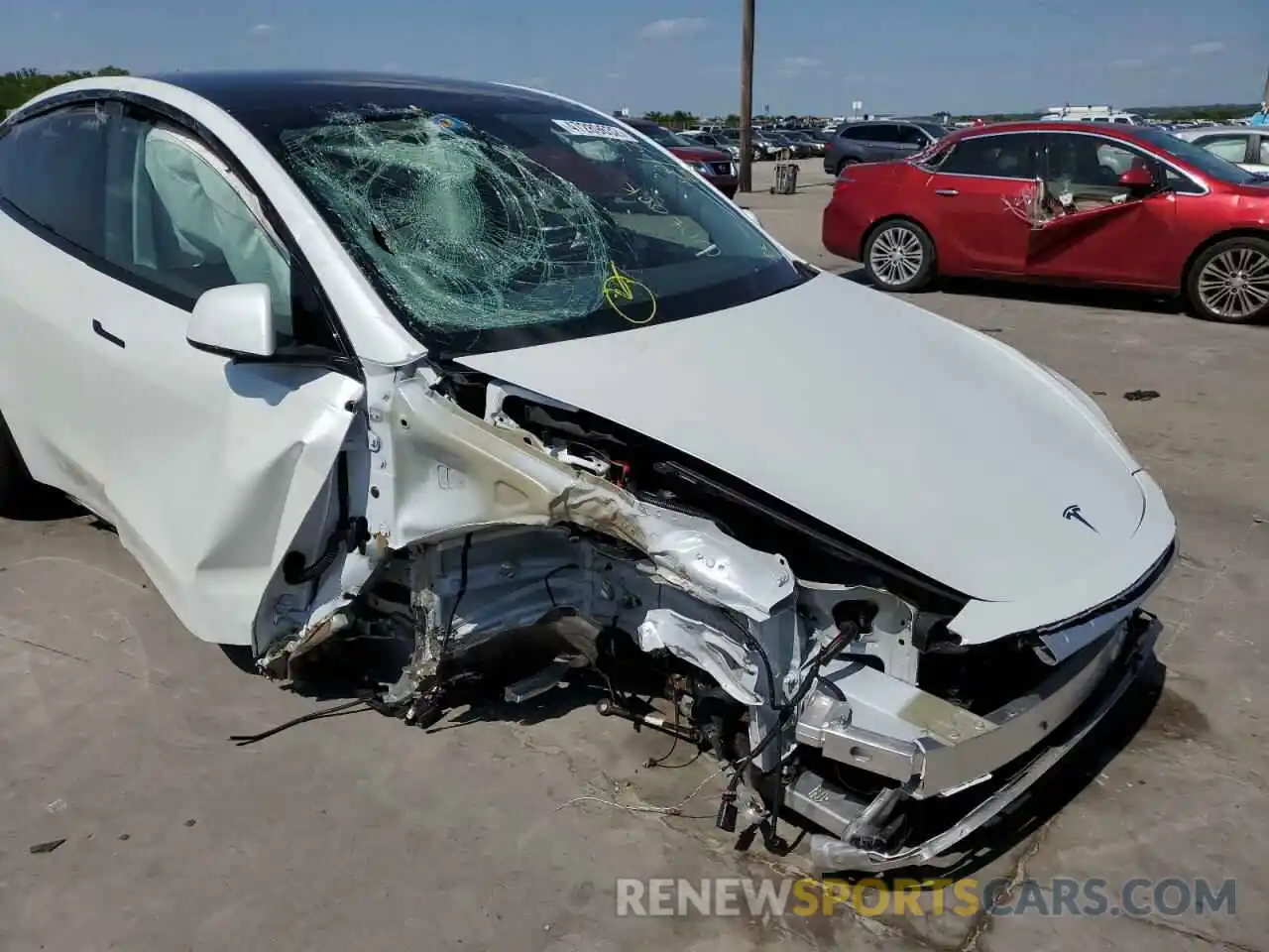 9 Photograph of a damaged car 7SAYGDEE5NF373394 TESLA MODEL Y 2022