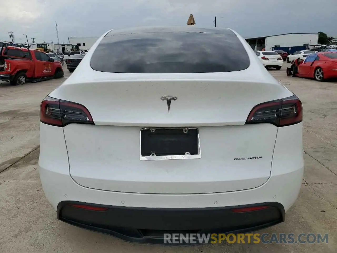 6 Photograph of a damaged car 7SAYGDEE5NF387814 TESLA MODEL Y 2022