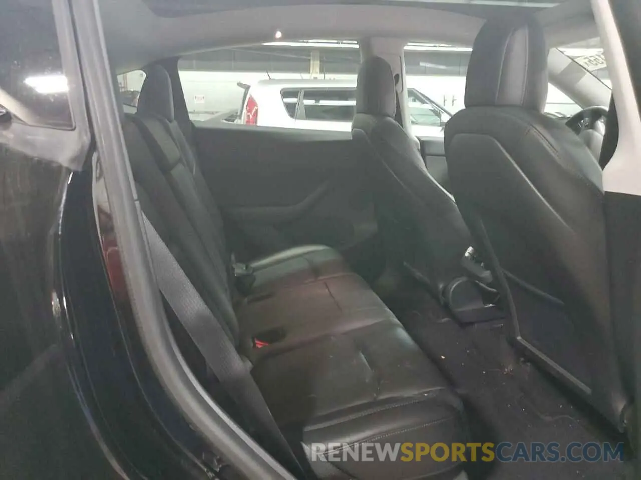 10 Photograph of a damaged car 7SAYGDEE5NF393614 TESLA MODEL Y 2022