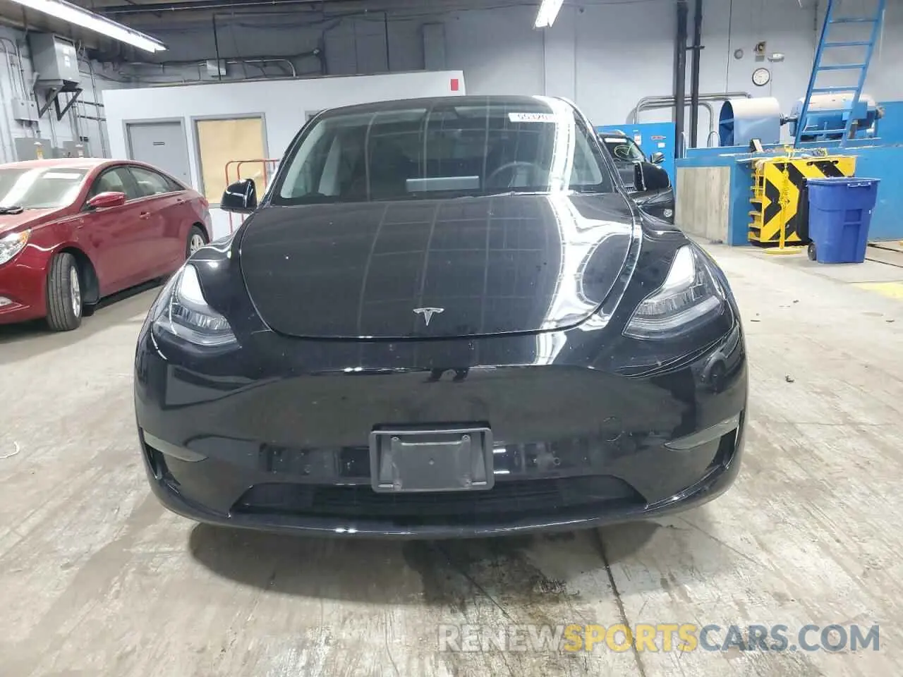 5 Photograph of a damaged car 7SAYGDEE5NF393614 TESLA MODEL Y 2022