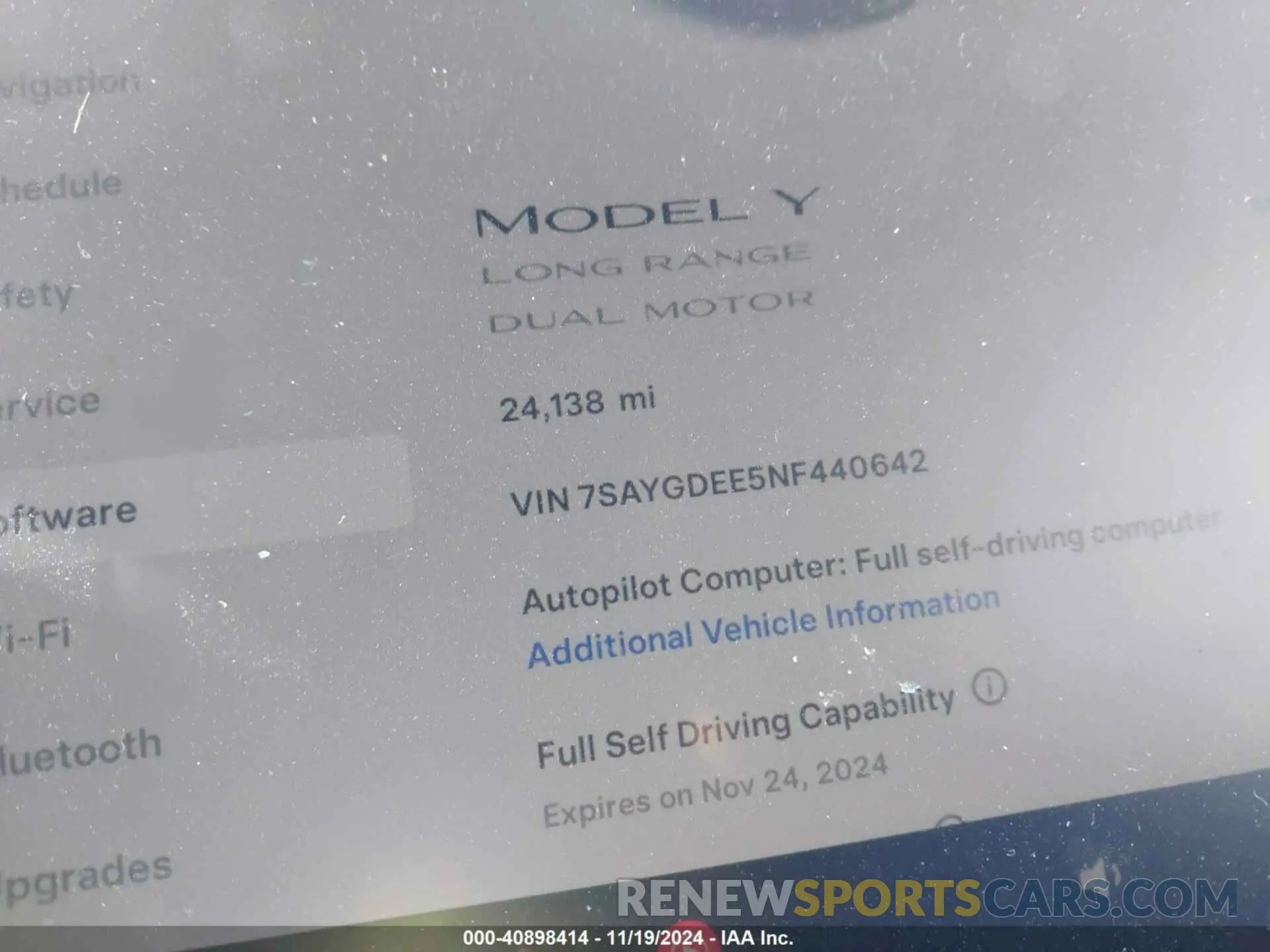 15 Photograph of a damaged car 7SAYGDEE5NF440642 TESLA MODEL Y 2022
