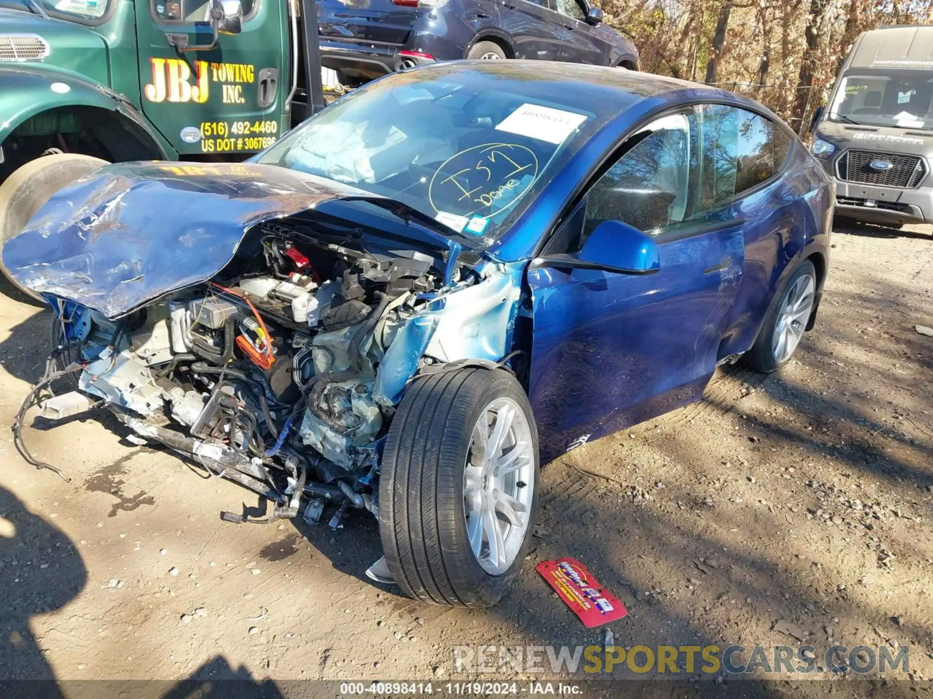 6 Photograph of a damaged car 7SAYGDEE5NF440642 TESLA MODEL Y 2022