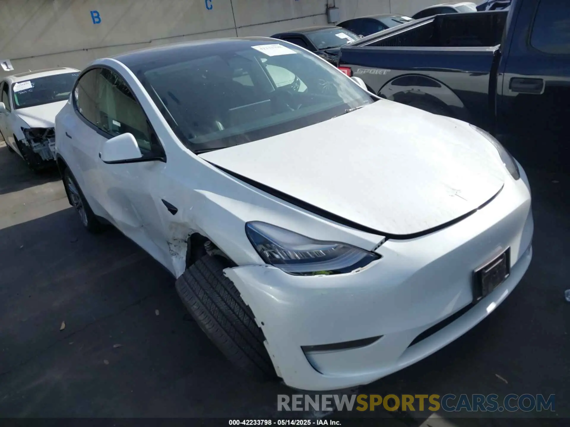 1 Photograph of a damaged car 7SAYGDEE5NF504369 TESLA MODEL Y 2022