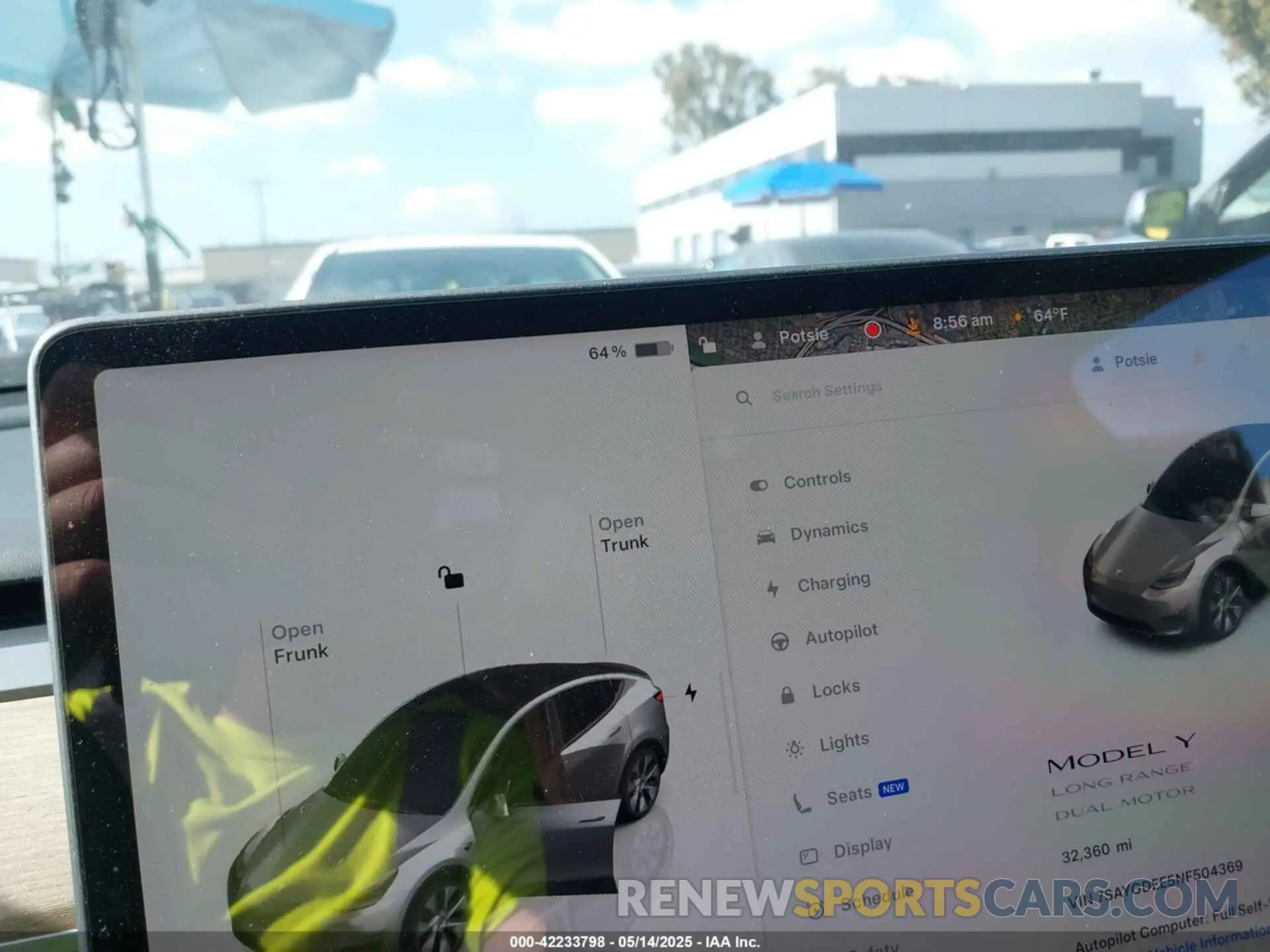 18 Photograph of a damaged car 7SAYGDEE5NF504369 TESLA MODEL Y 2022