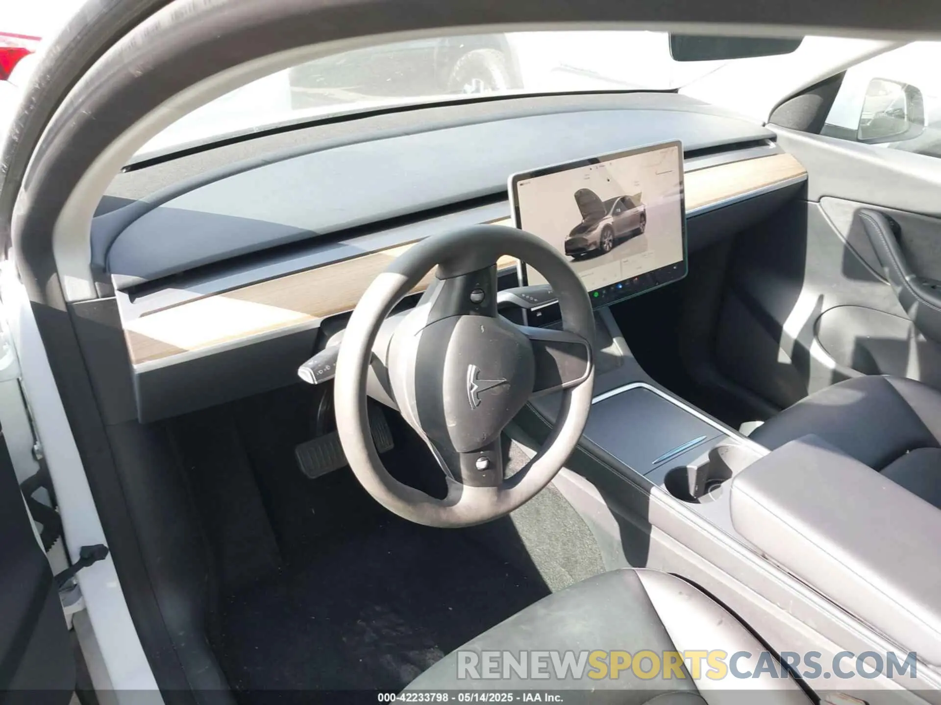 23 Photograph of a damaged car 7SAYGDEE5NF504369 TESLA MODEL Y 2022