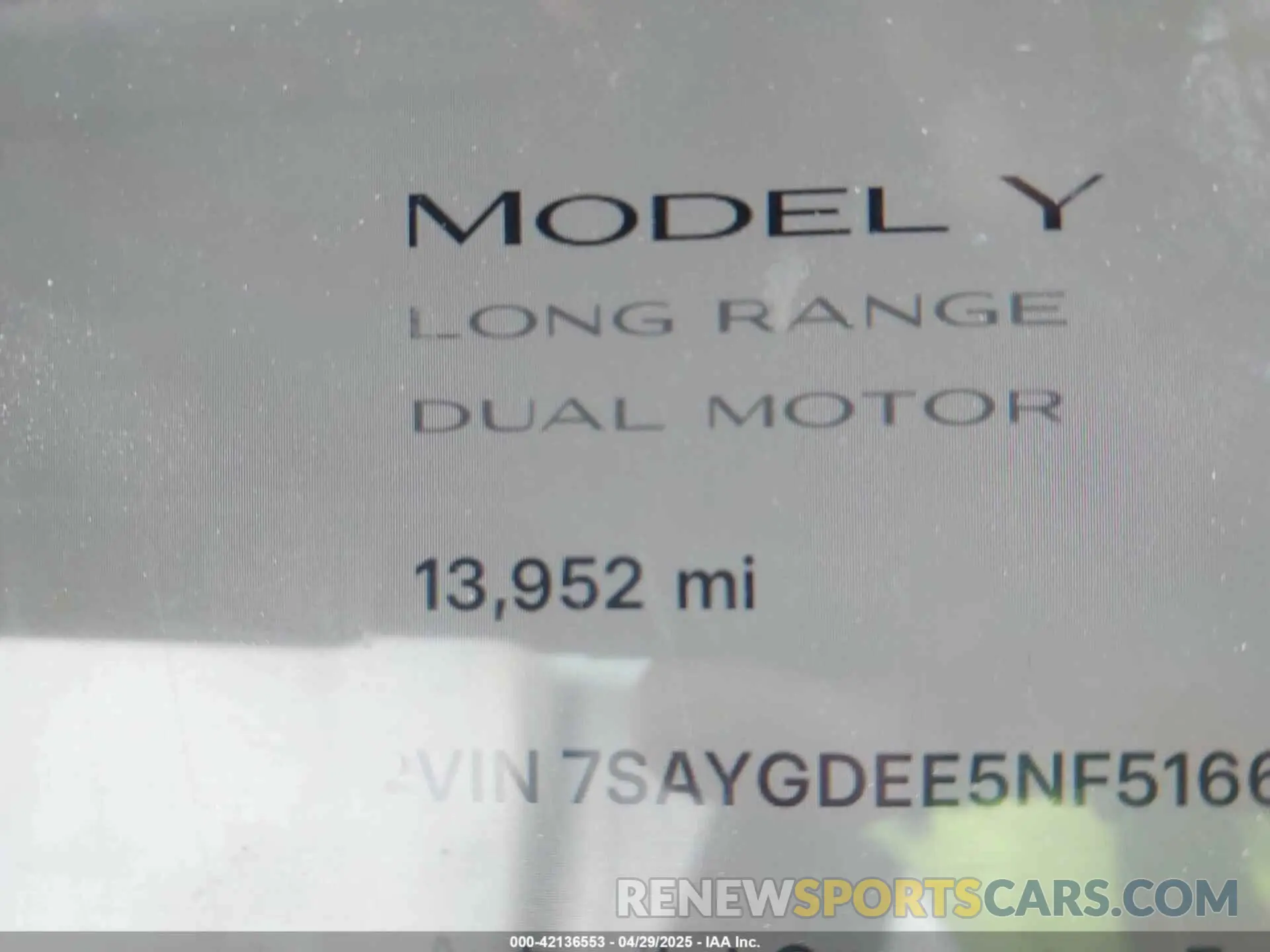 15 Photograph of a damaged car 7SAYGDEE5NF516604 TESLA MODEL Y 2022