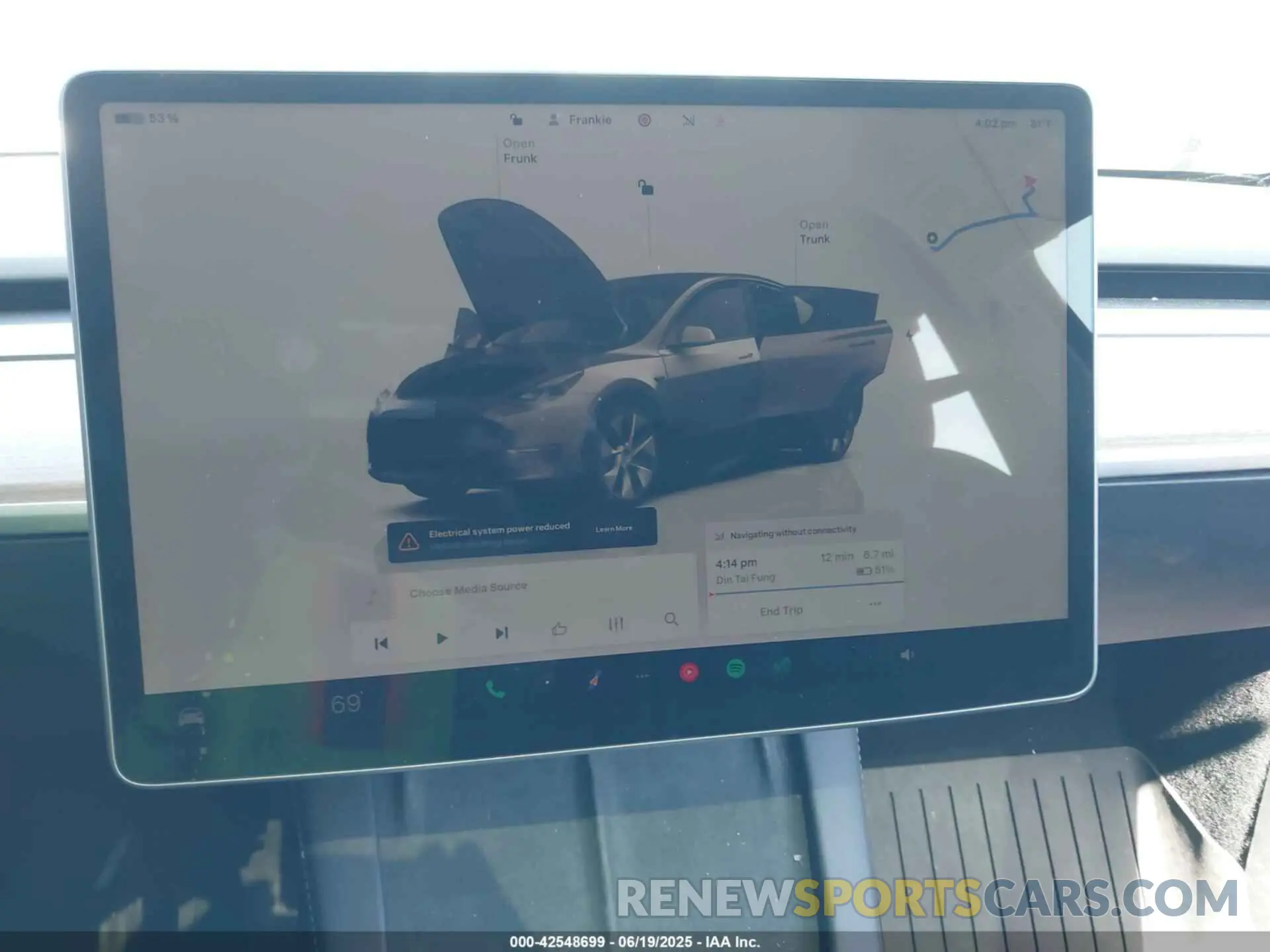 7 Photograph of a damaged car 7SAYGDEE5NF557900 TESLA MODEL Y 2022