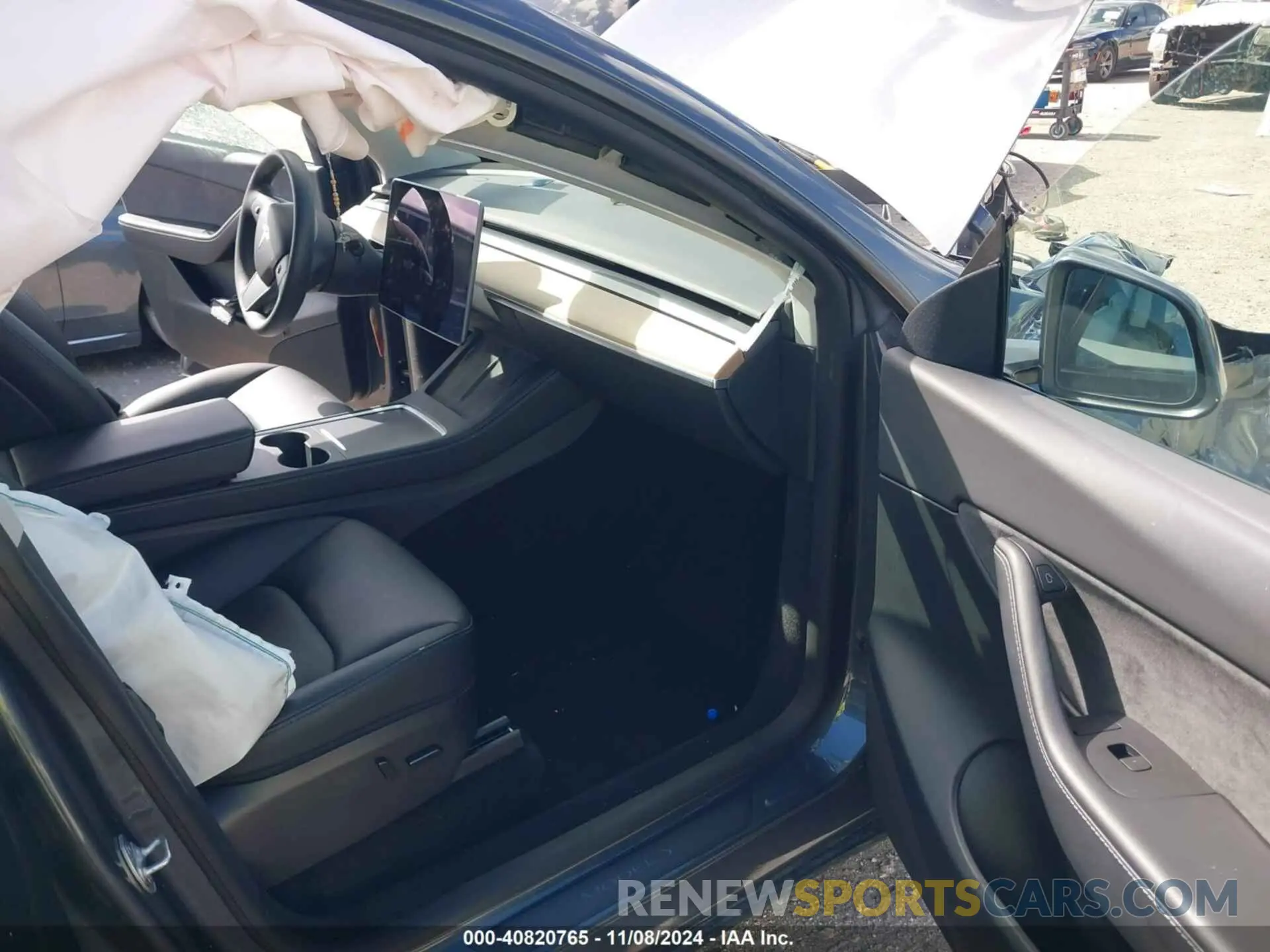 5 Photograph of a damaged car 7SAYGDEE6NA003715 TESLA MODEL Y 2022
