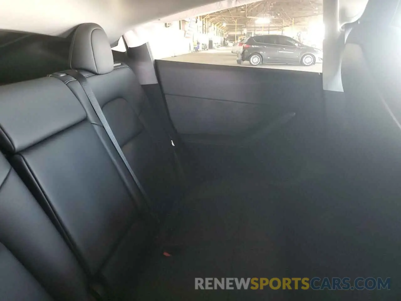 11 Photograph of a damaged car 7SAYGDEE6NA018764 TESLA MODEL Y 2022