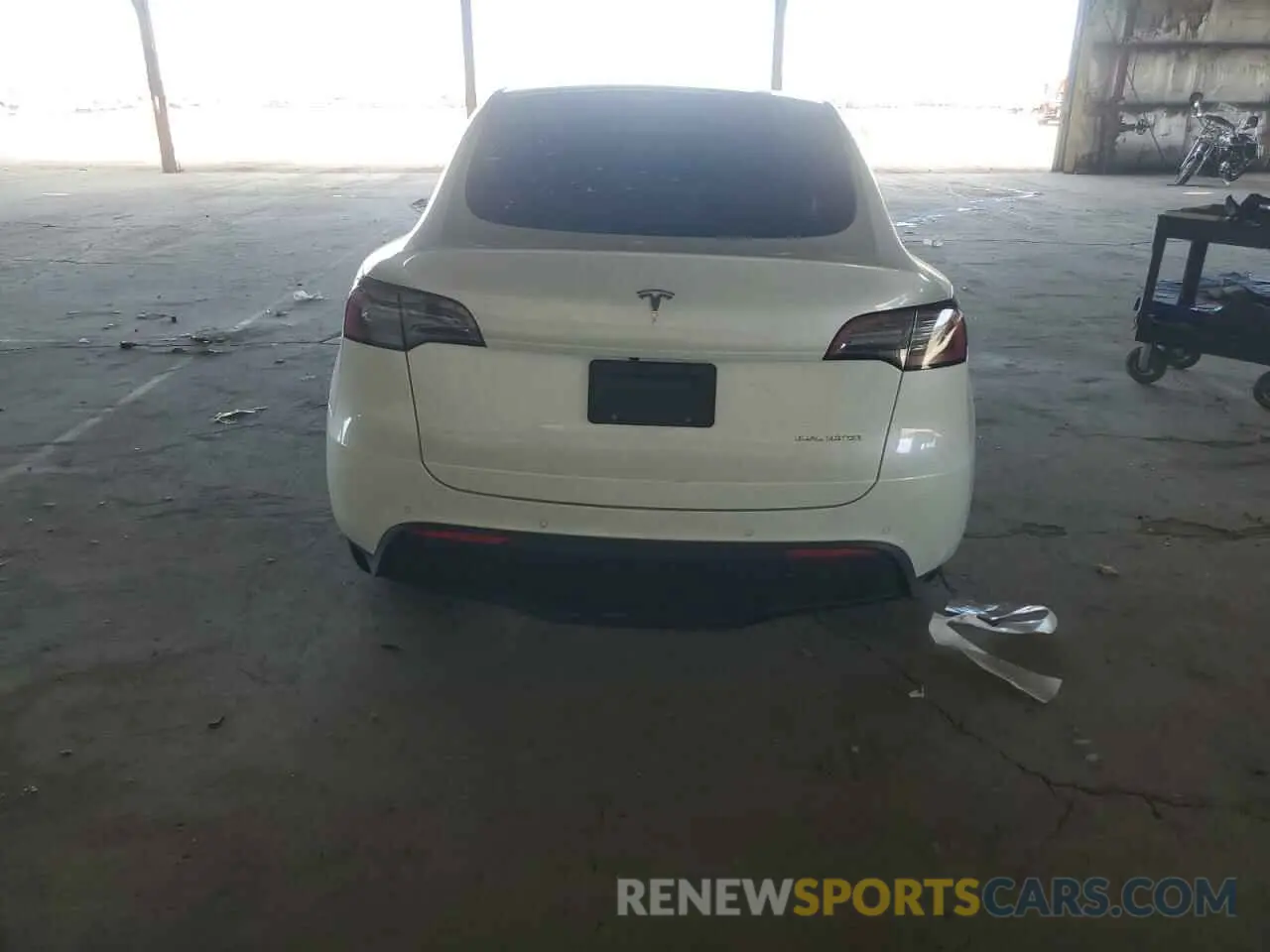 6 Photograph of a damaged car 7SAYGDEE6NA018764 TESLA MODEL Y 2022