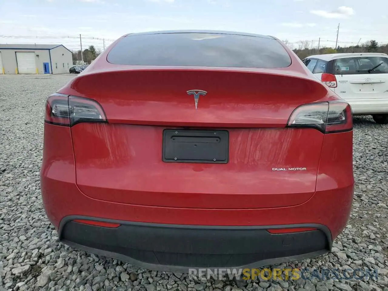 6 Photograph of a damaged car 7SAYGDEE6NA019719 TESLA MODEL Y 2022