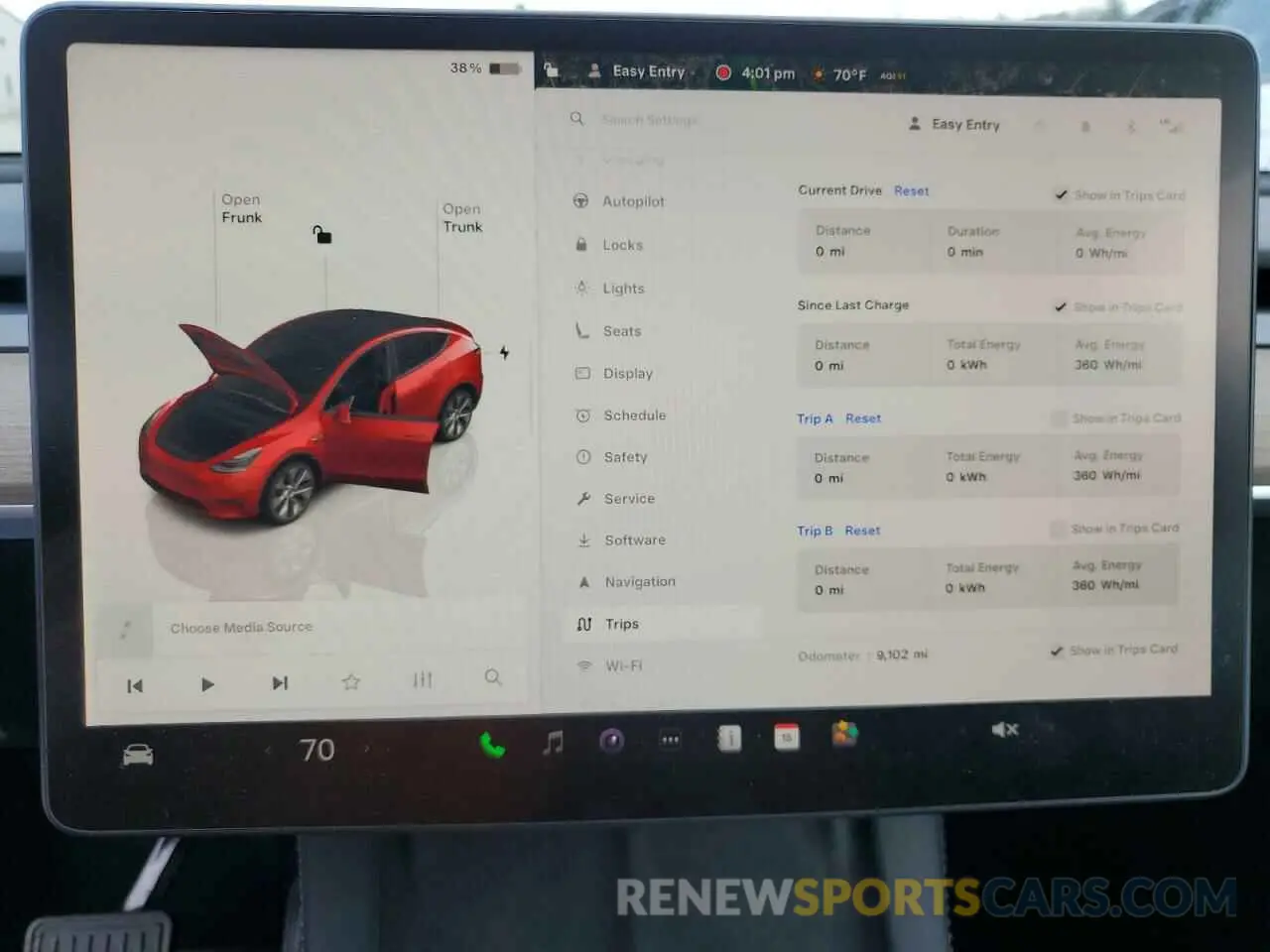 9 Photograph of a damaged car 7SAYGDEE6NA019719 TESLA MODEL Y 2022