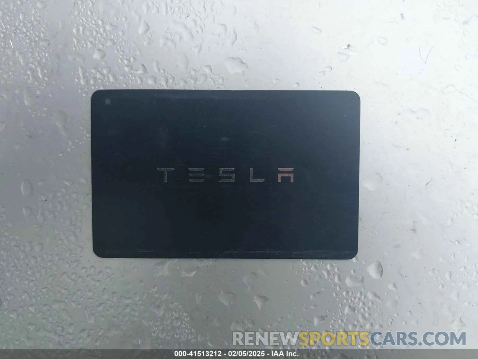 11 Photograph of a damaged car 7SAYGDEE6NA021115 TESLA MODEL Y 2022