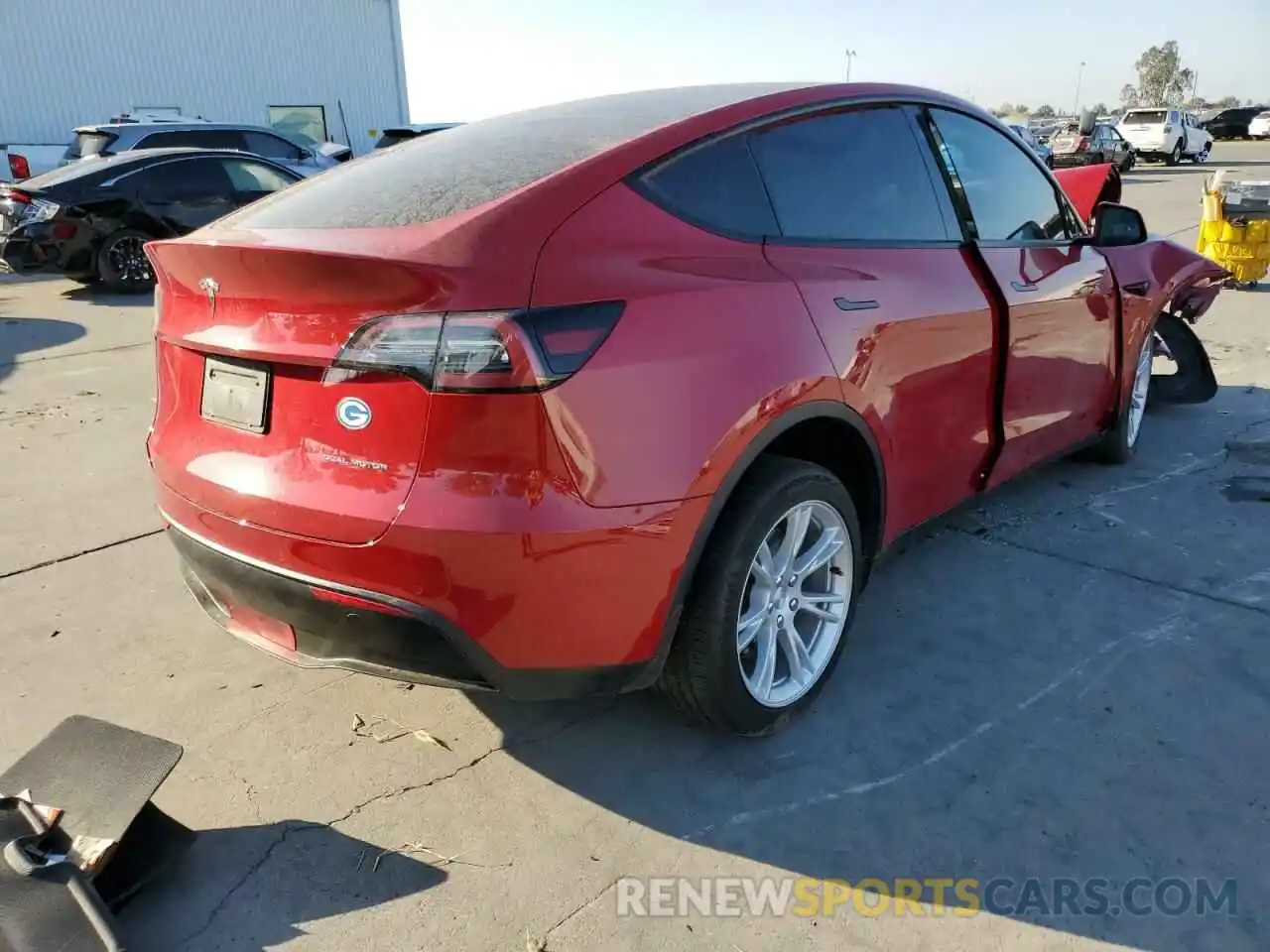 4 Photograph of a damaged car 7SAYGDEE6NF317559 TESLA MODEL Y 2022