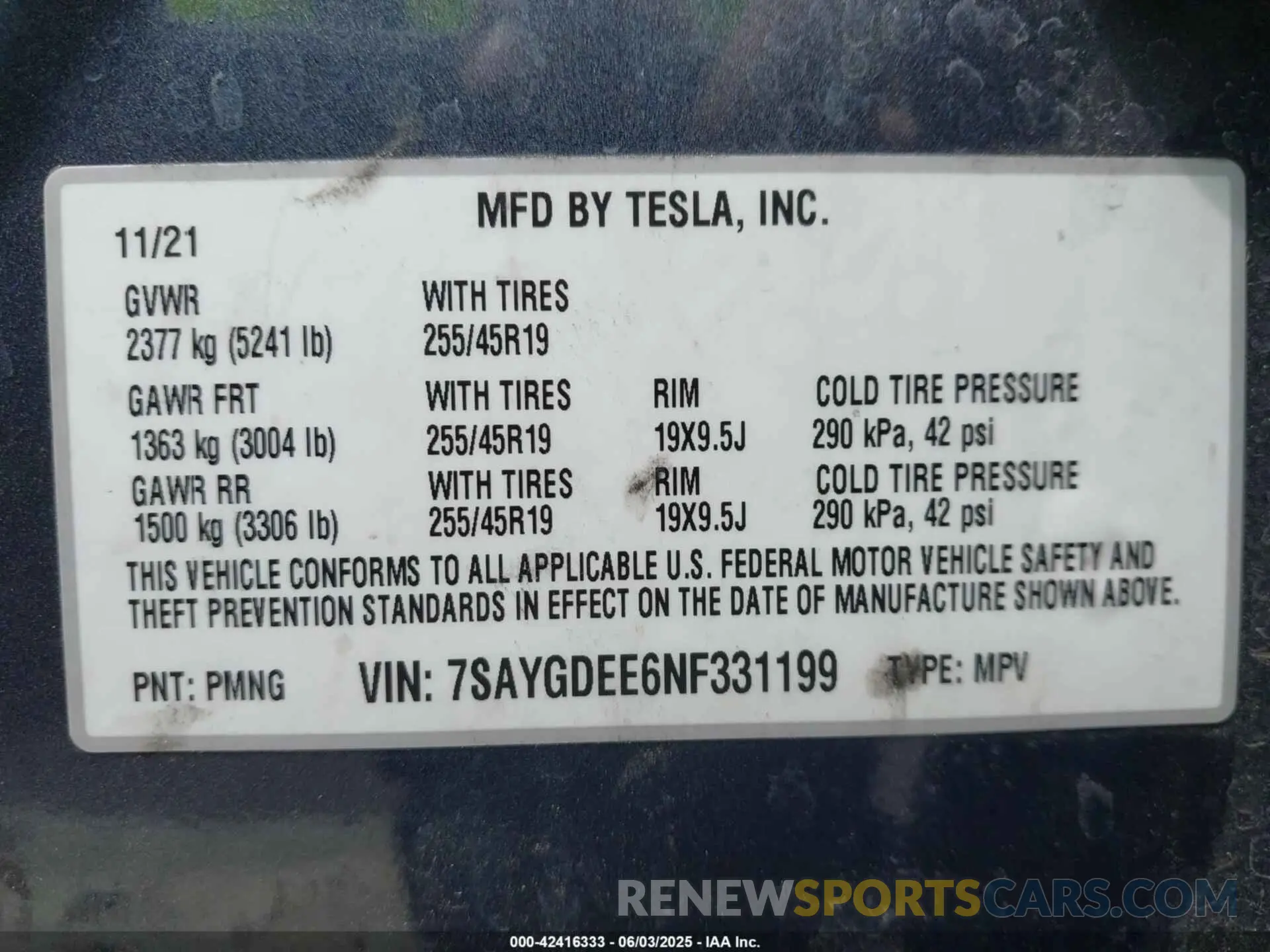 9 Photograph of a damaged car 7SAYGDEE6NF331199 TESLA MODEL Y 2022