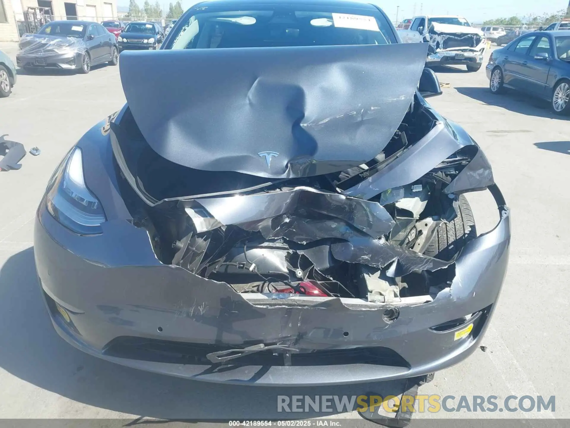 6 Photograph of a damaged car 7SAYGDEE6NF344583 TESLA MODEL Y 2022