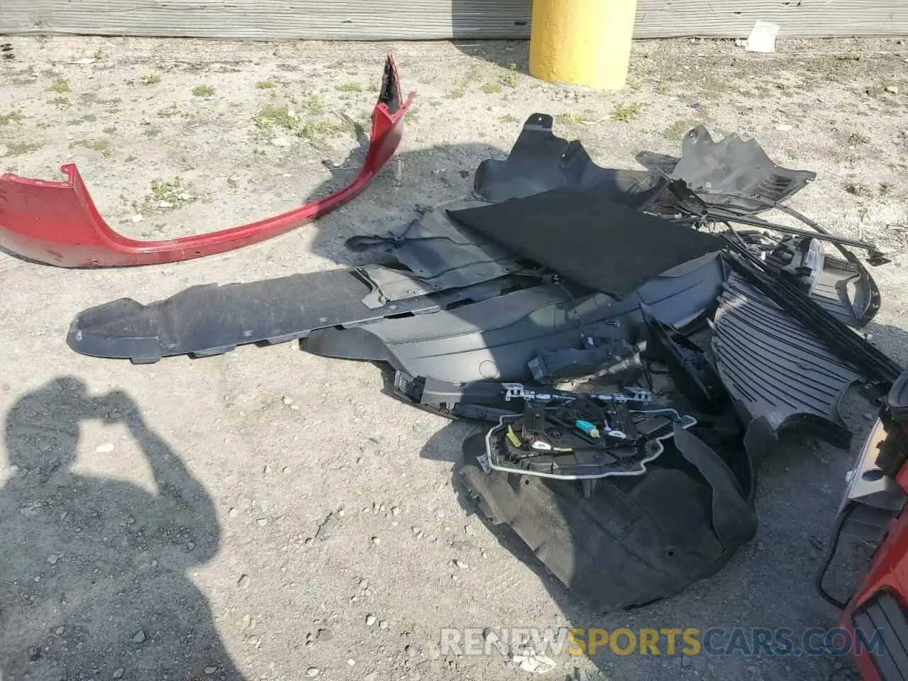 14 Photograph of a damaged car 7SAYGDEE6NF352263 TESLA MODEL Y 2022