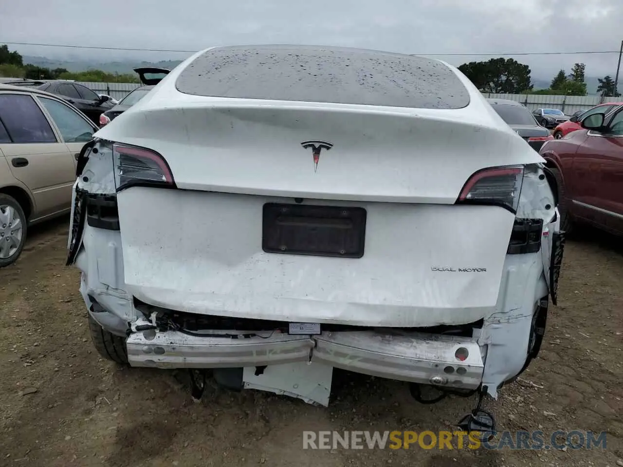 6 Photograph of a damaged car 7SAYGDEE6NF358063 TESLA MODEL Y 2022