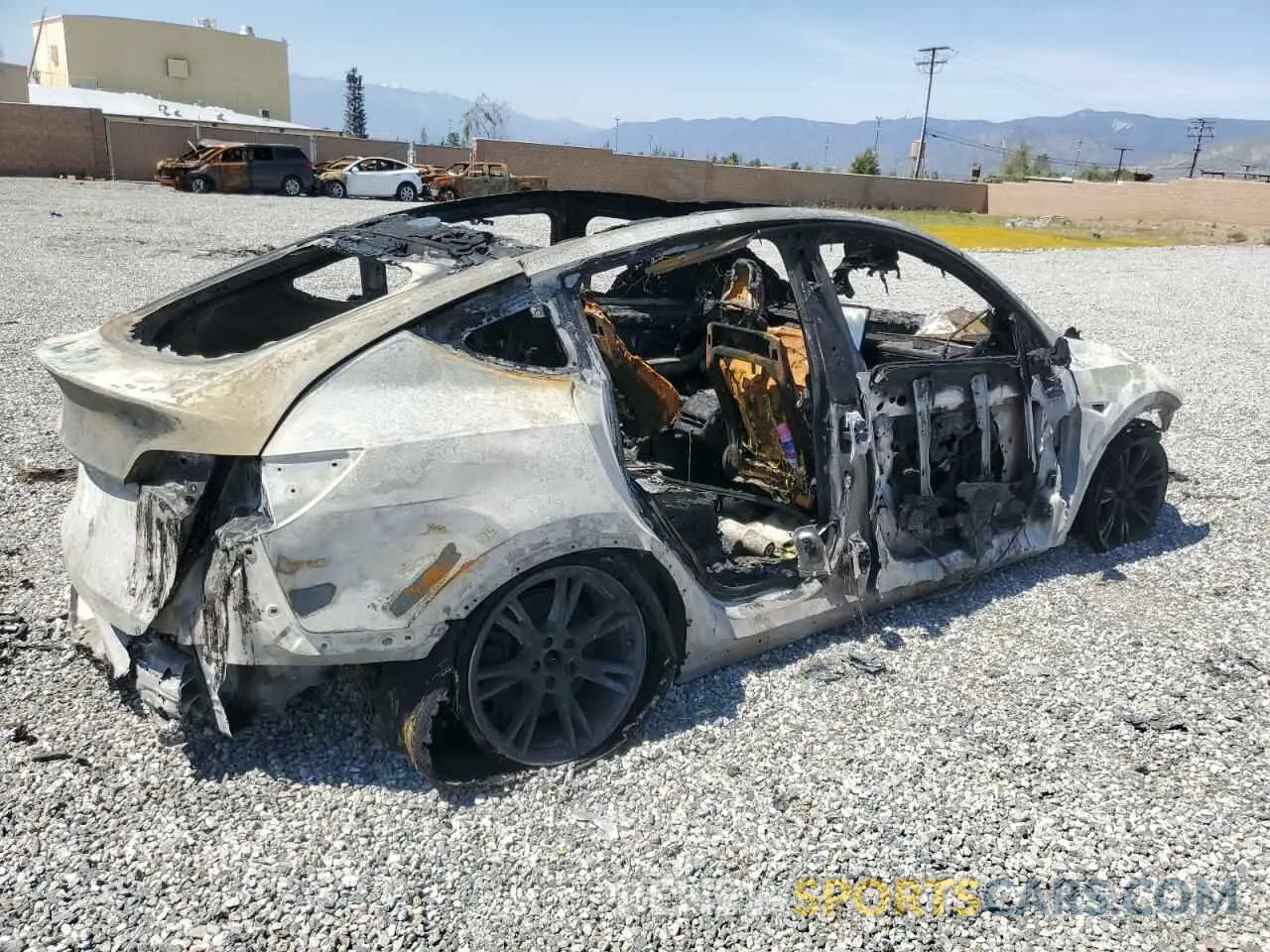 3 Photograph of a damaged car 7SAYGDEE6NF362582 TESLA MODEL Y 2022