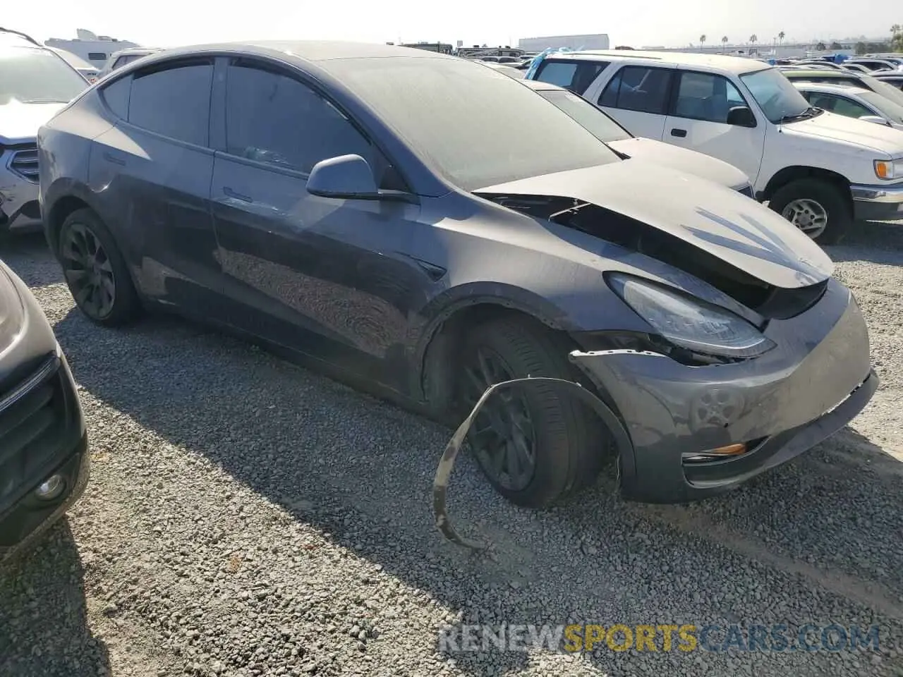 4 Photograph of a damaged car 7SAYGDEE6NF385036 TESLA MODEL Y 2022