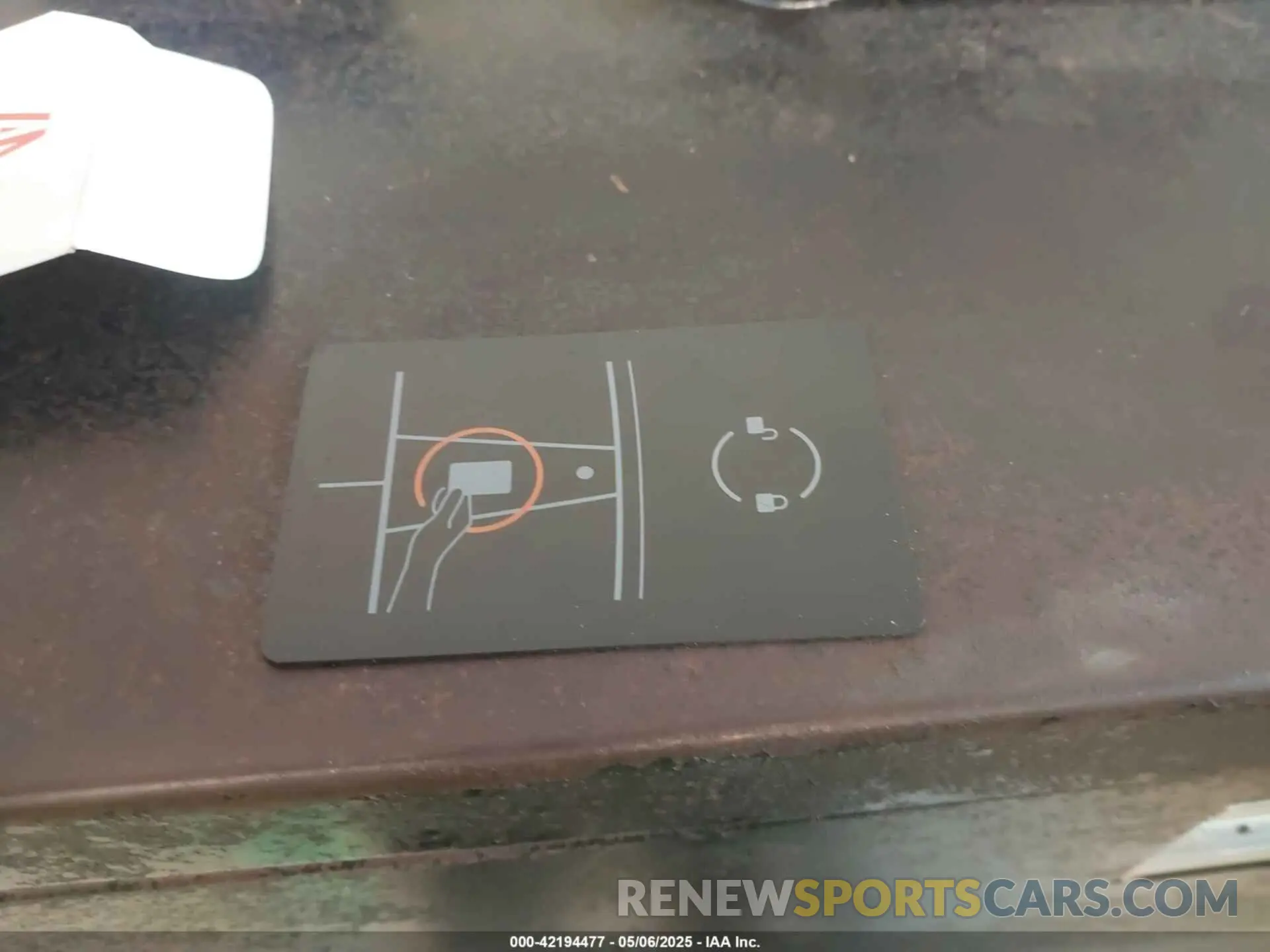 11 Photograph of a damaged car 7SAYGDEE6NF385120 TESLA MODEL Y 2022