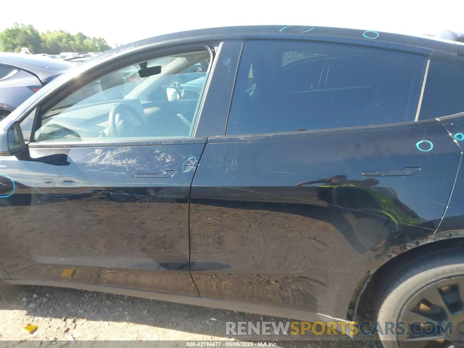 15 Photograph of a damaged car 7SAYGDEE6NF385120 TESLA MODEL Y 2022