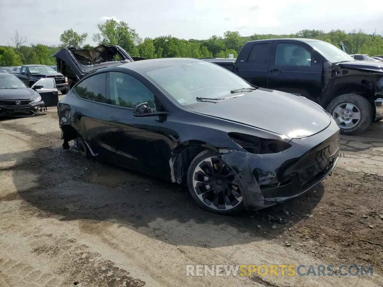 4 Photograph of a damaged car 7SAYGDEE6NF386753 TESLA MODEL Y 2022