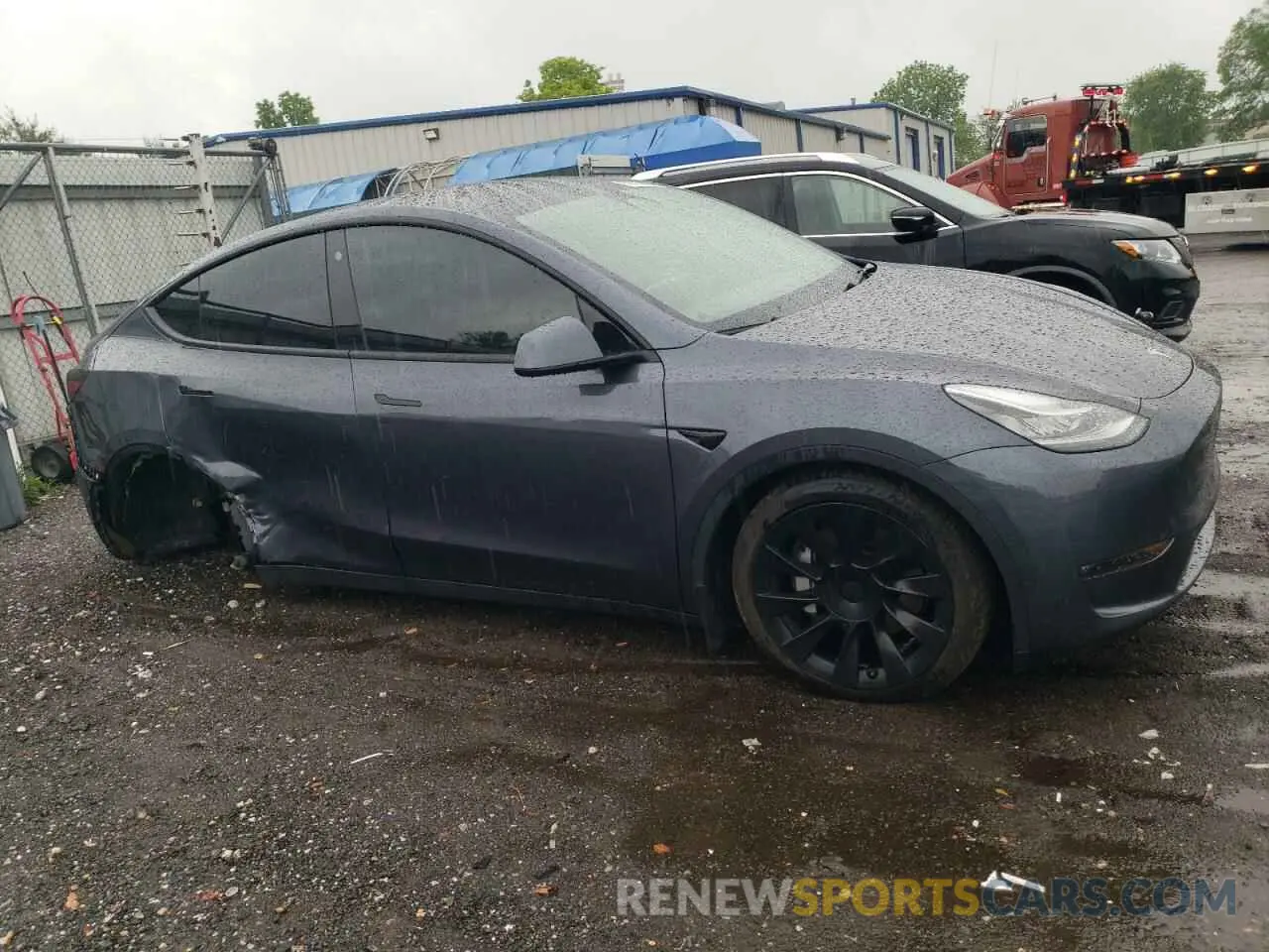4 Photograph of a damaged car 7SAYGDEE6NF429407 TESLA MODEL Y 2022