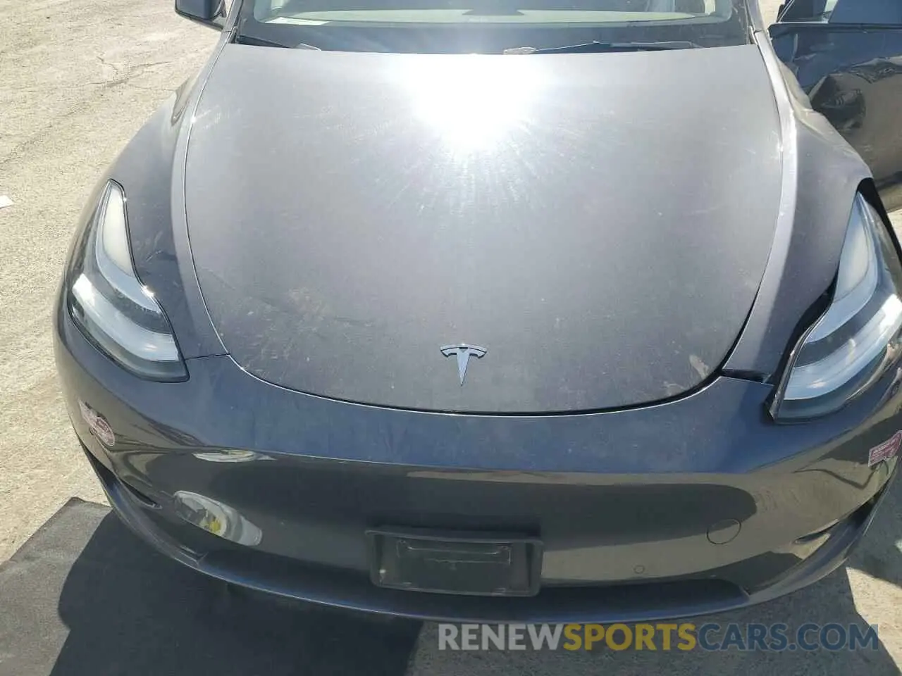 11 Photograph of a damaged car 7SAYGDEE6NF432419 TESLA MODEL Y 2022