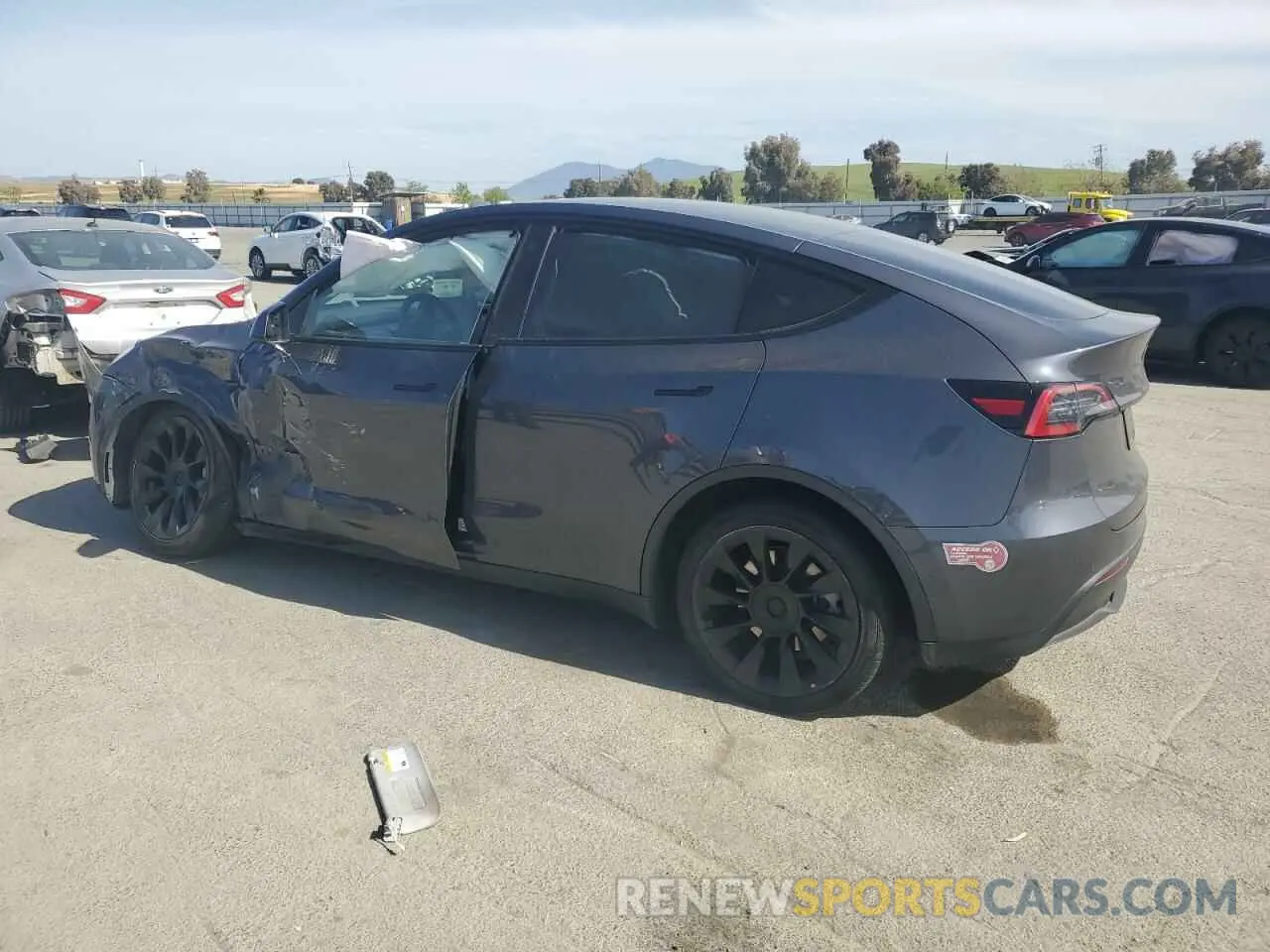 2 Photograph of a damaged car 7SAYGDEE6NF432419 TESLA MODEL Y 2022