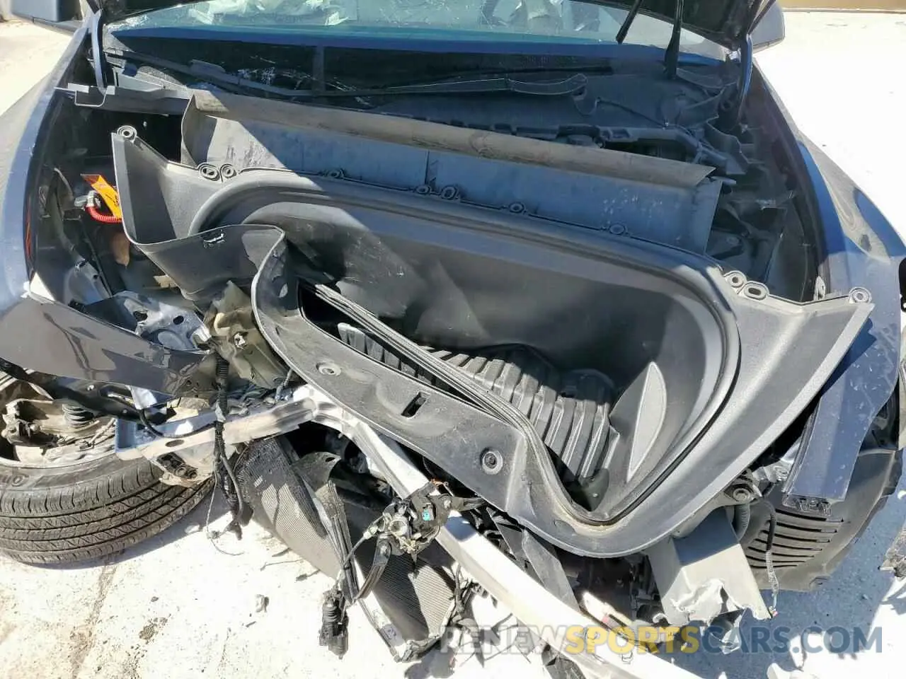 11 Photograph of a damaged car 7SAYGDEE6NF465873 TESLA MODEL Y 2022