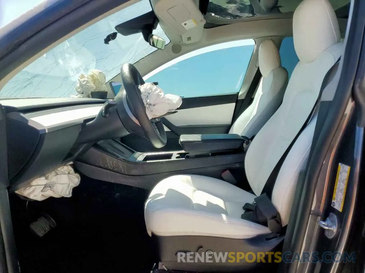 7 Photograph of a damaged car 7SAYGDEE6NF465873 TESLA MODEL Y 2022