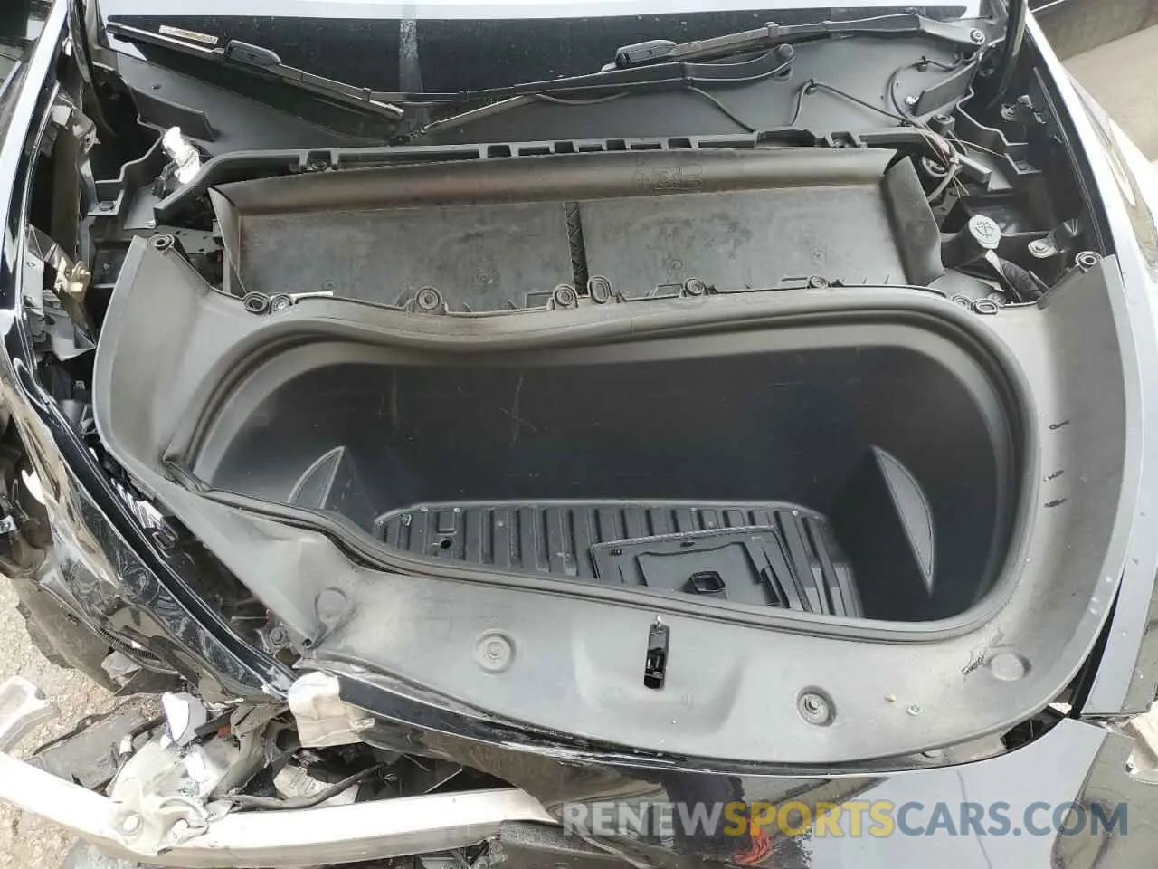 11 Photograph of a damaged car 7SAYGDEE6NF481328 TESLA MODEL Y 2022