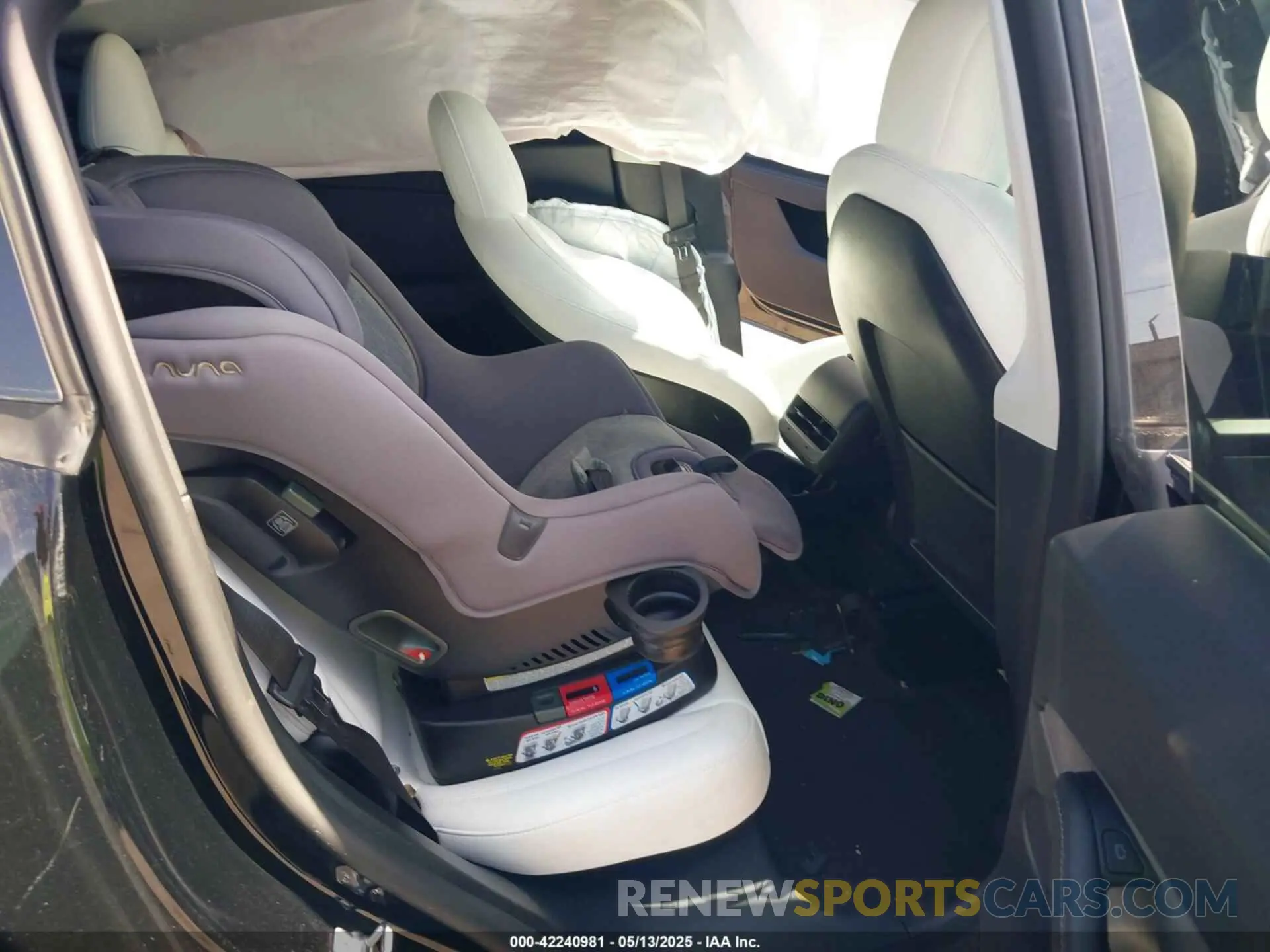 8 Photograph of a damaged car 7SAYGDEE6NF515462 TESLA MODEL Y 2022