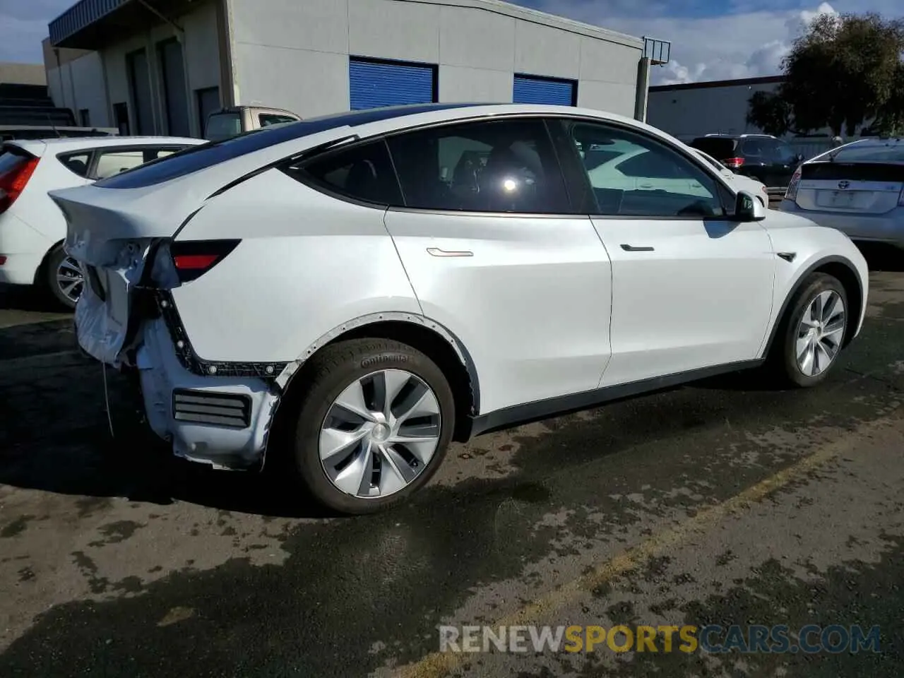 3 Photograph of a damaged car 7SAYGDEE6NF567500 TESLA MODEL Y 2022