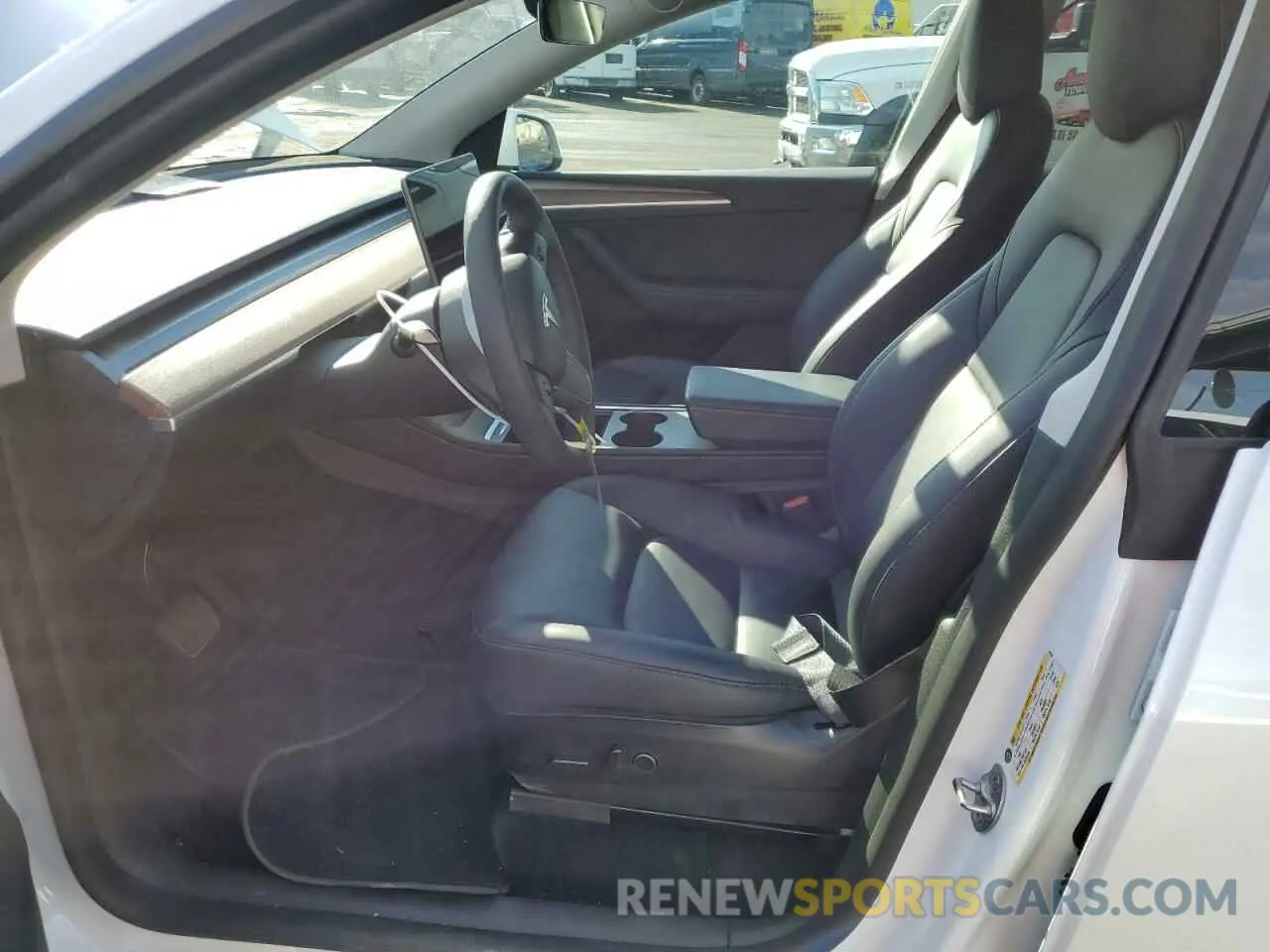 7 Photograph of a damaged car 7SAYGDEE6NF567500 TESLA MODEL Y 2022
