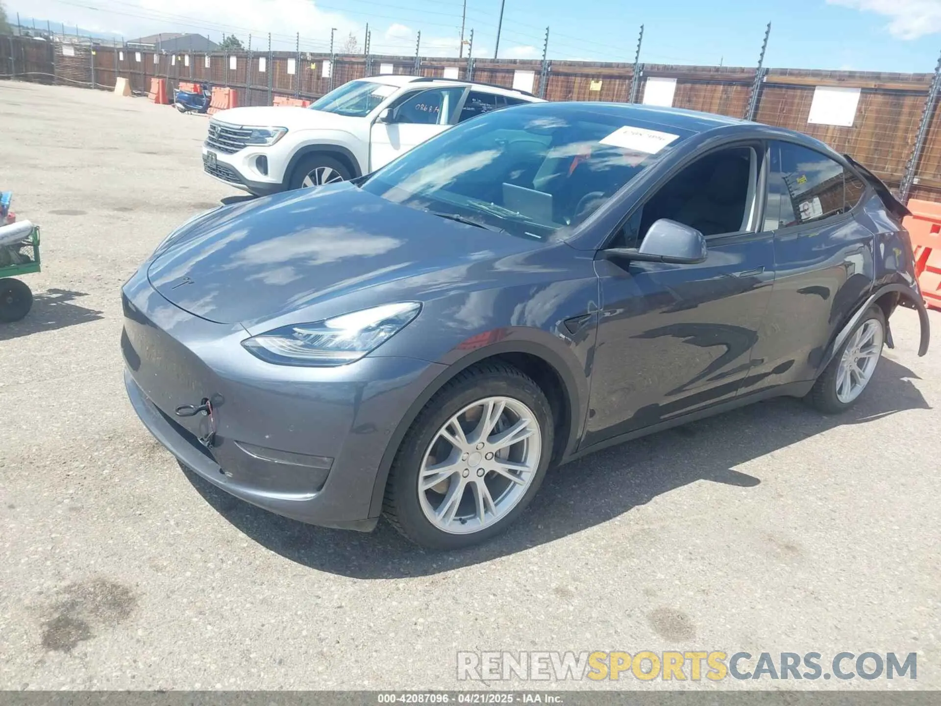 2 Photograph of a damaged car 7SAYGDEE7NA008860 TESLA MODEL Y 2022