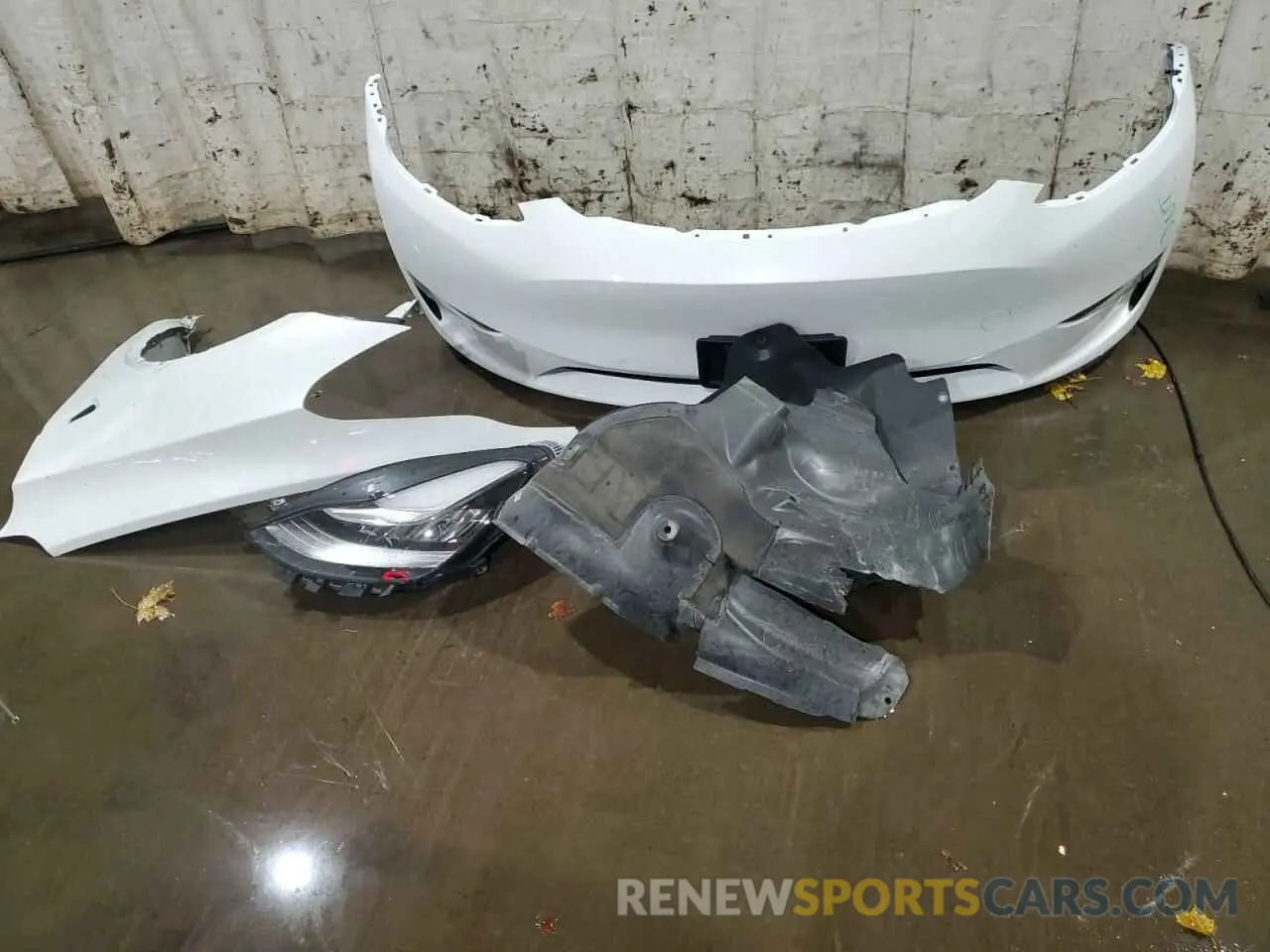 12 Photograph of a damaged car 7SAYGDEE7NA010026 TESLA MODEL Y 2022