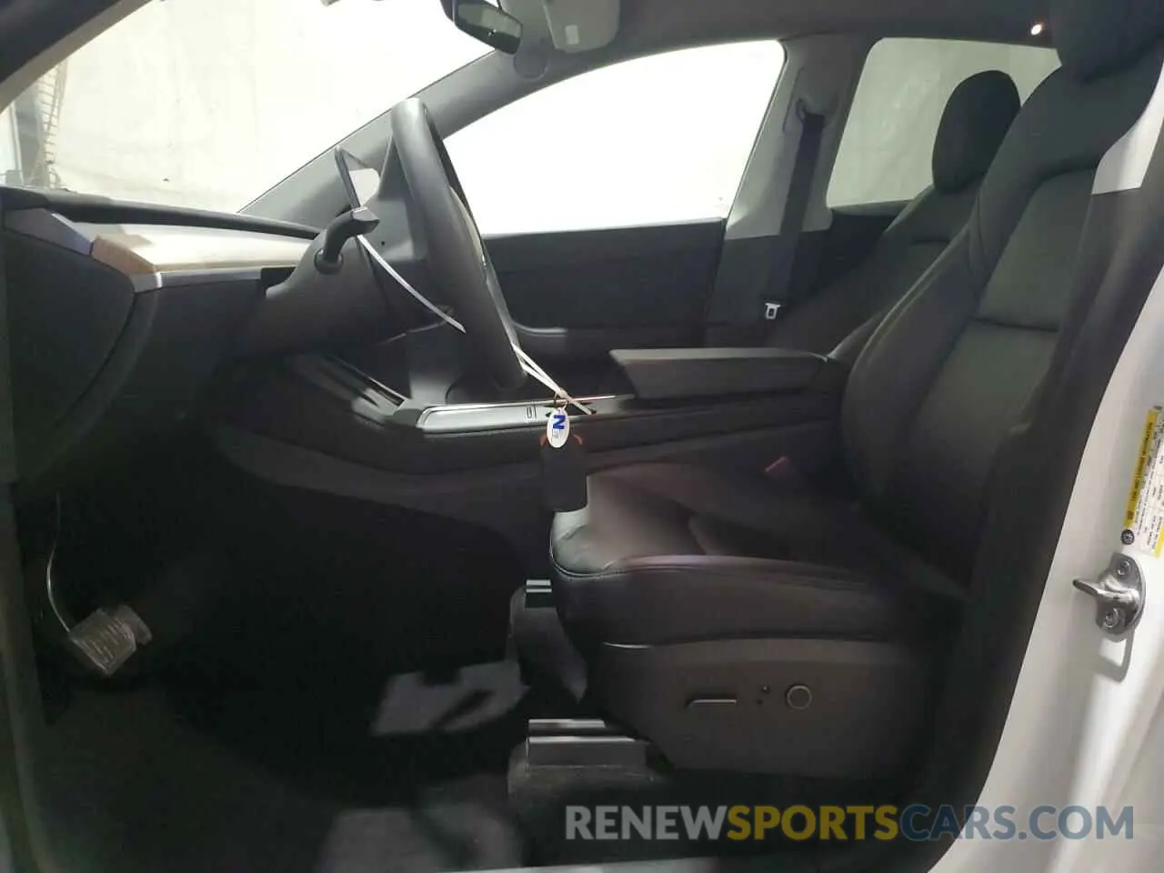 7 Photograph of a damaged car 7SAYGDEE7NA010026 TESLA MODEL Y 2022