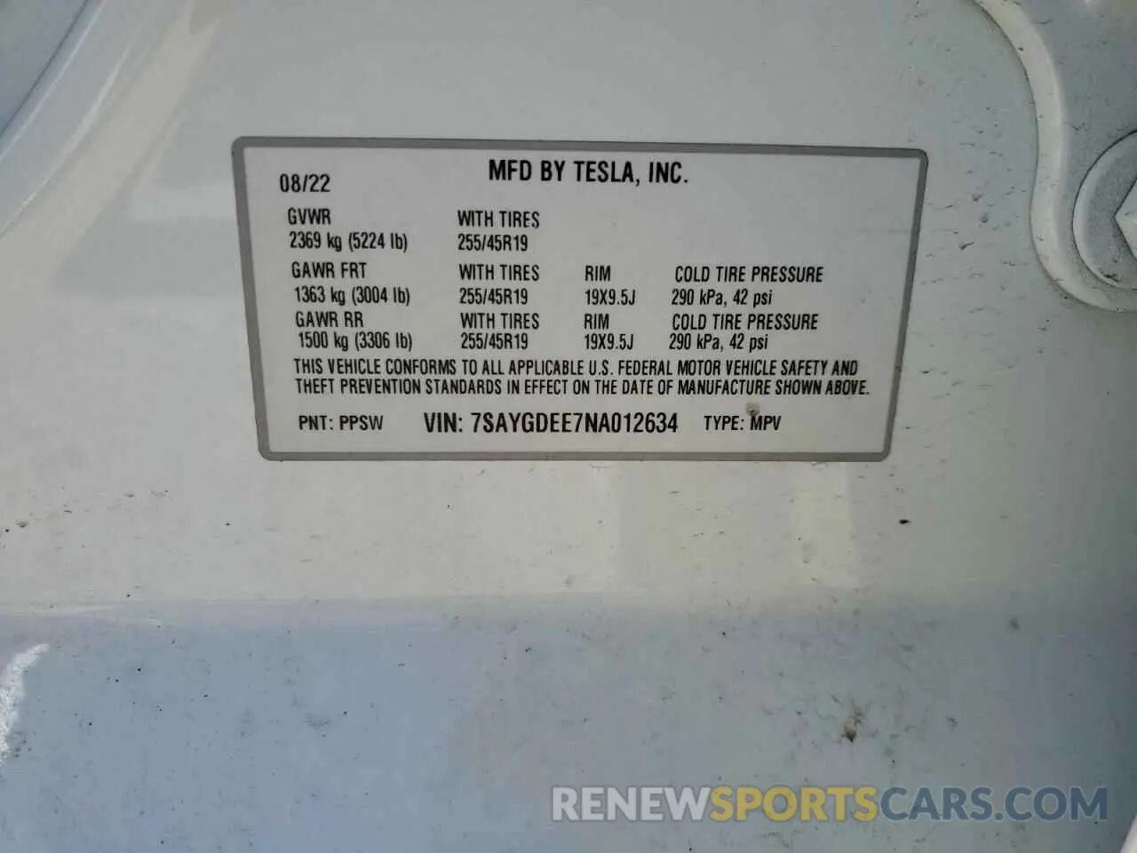 12 Photograph of a damaged car 7SAYGDEE7NA012634 TESLA MODEL Y 2022