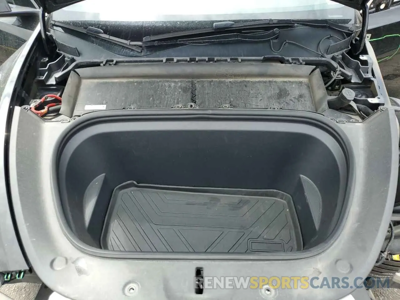 11 Photograph of a damaged car 7SAYGDEE7NA014402 TESLA MODEL Y 2022