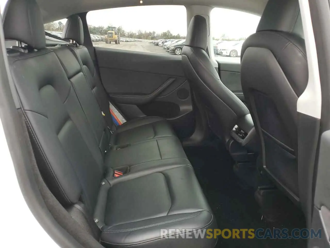 10 Photograph of a damaged car 7SAYGDEE7NA018739 TESLA MODEL Y 2022