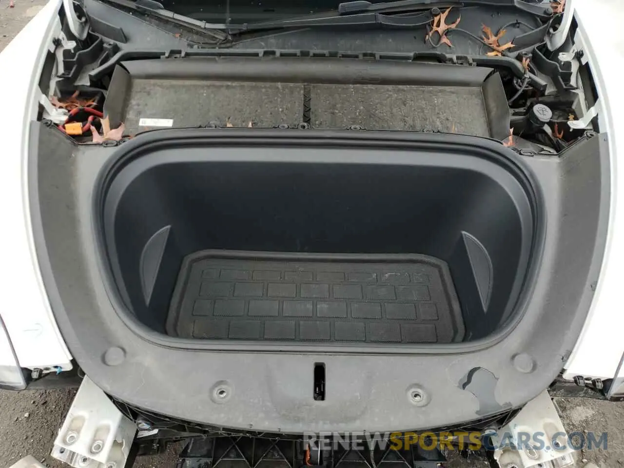 11 Photograph of a damaged car 7SAYGDEE7NA018739 TESLA MODEL Y 2022